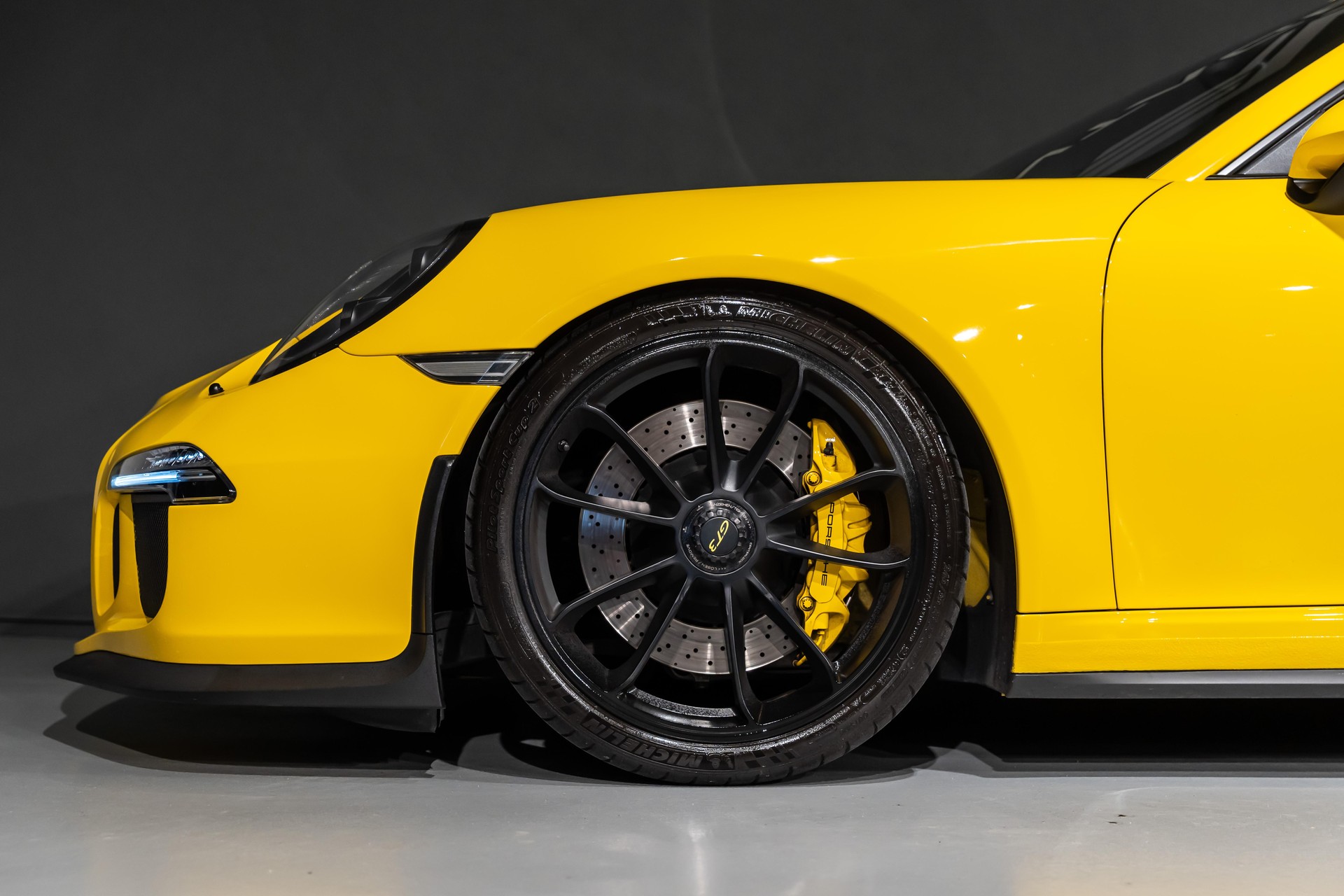 PORSCHE 911 Coupé 3.8 GT3 PDK-image-5
