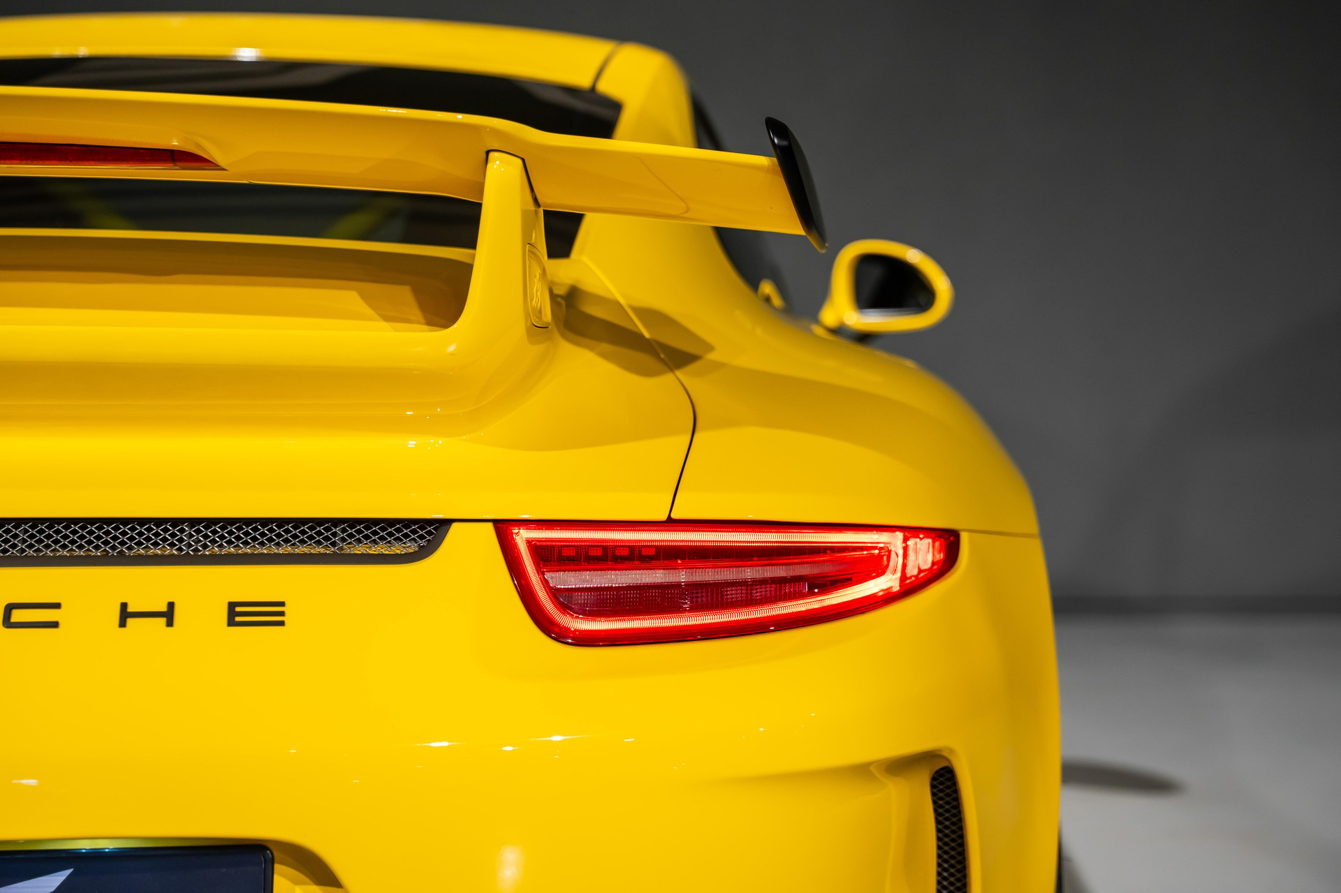 PORSCHE 911 Coupé 3.8 GT3 PDK-image-10