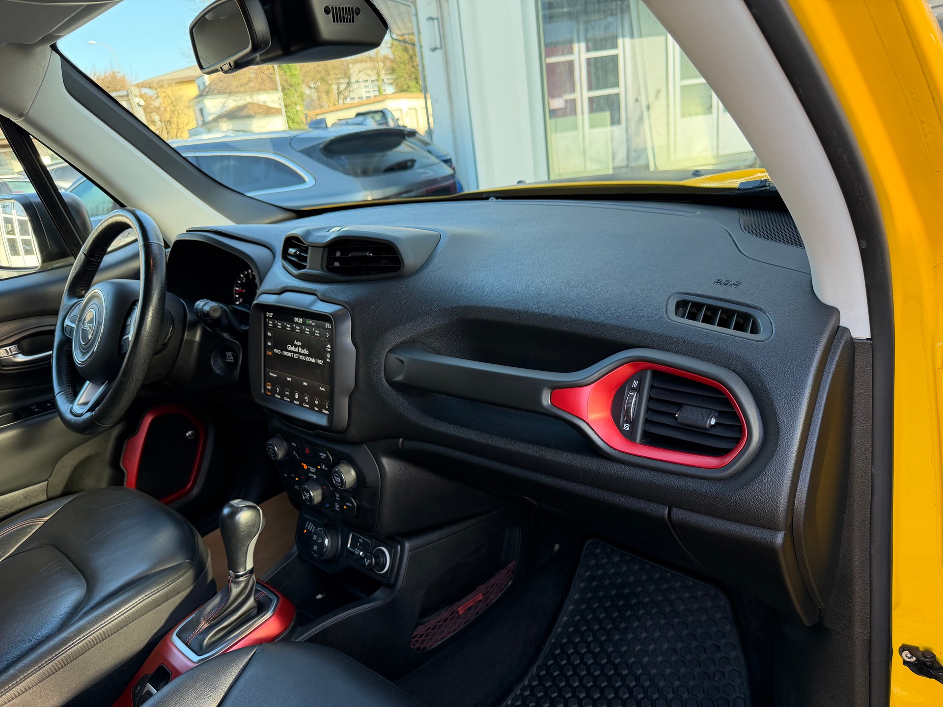 JEEP Renegade 2.0 MJ Trailhawk AWD + Low Range 9ATX-image-17