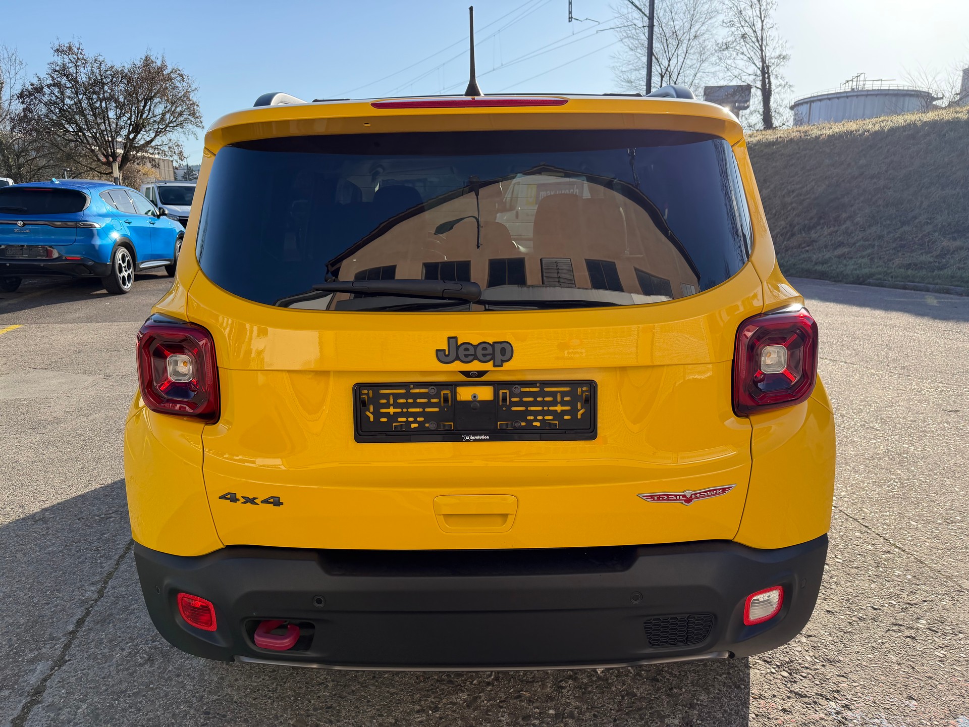 JEEP Renegade 2.0 MJ Trailhawk AWD + Low Range 9ATX-showroom-element-3