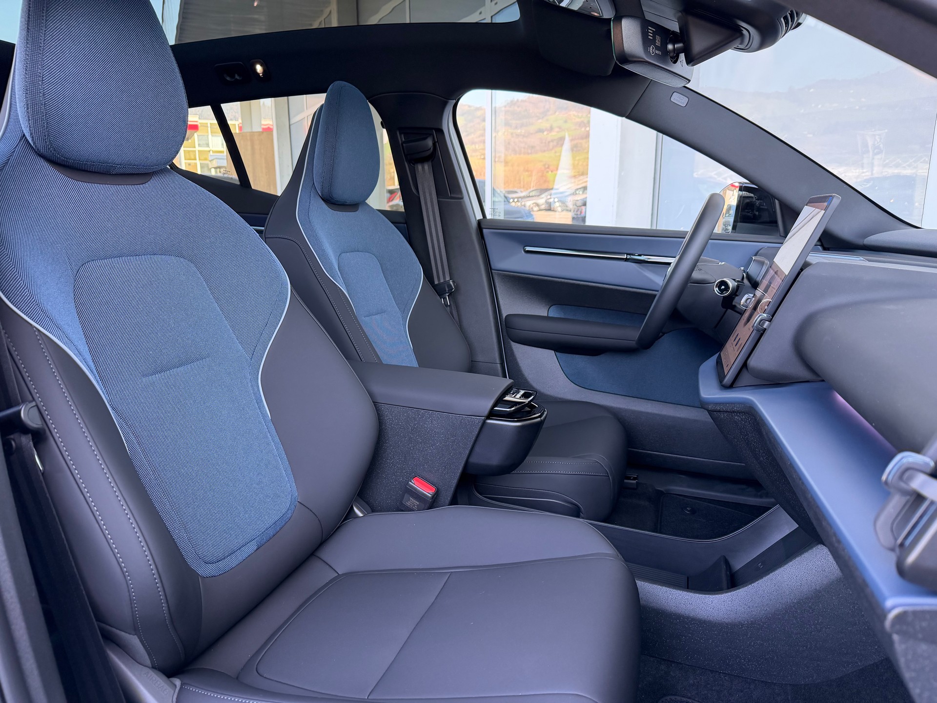 VOLVO EX30 Cross Country E60 Twin Performance AWD-showroom-element-3