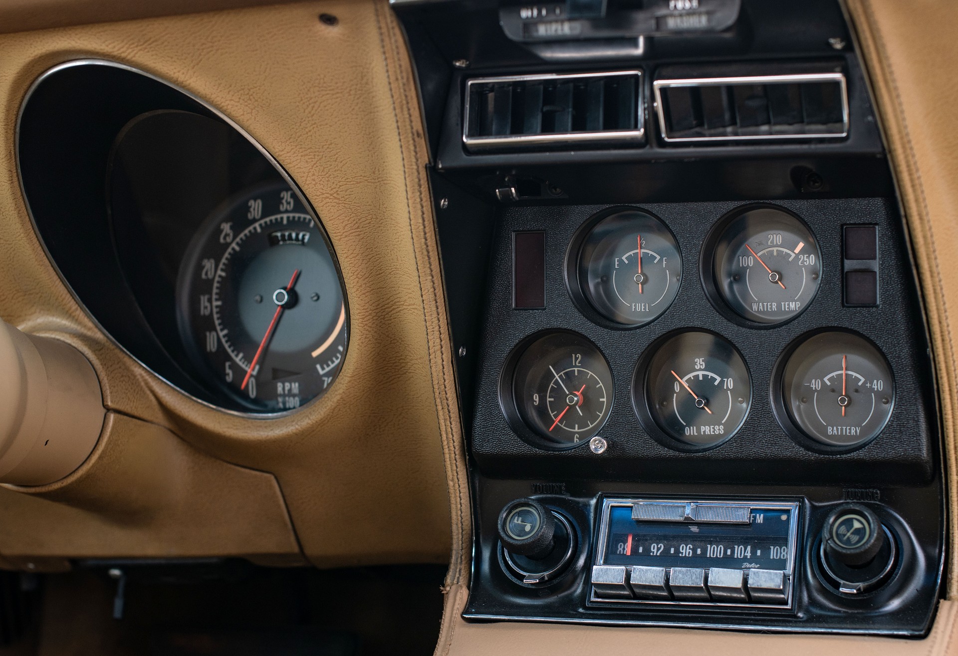 CHEVROLET CORVETTE-image-8