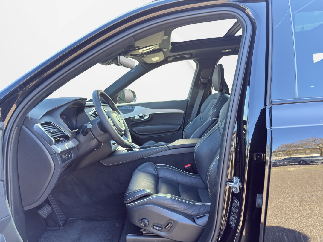 VOLVO XC90 T8 eAWD PluginHybrid Ultimate Dark Geartronic-image-8