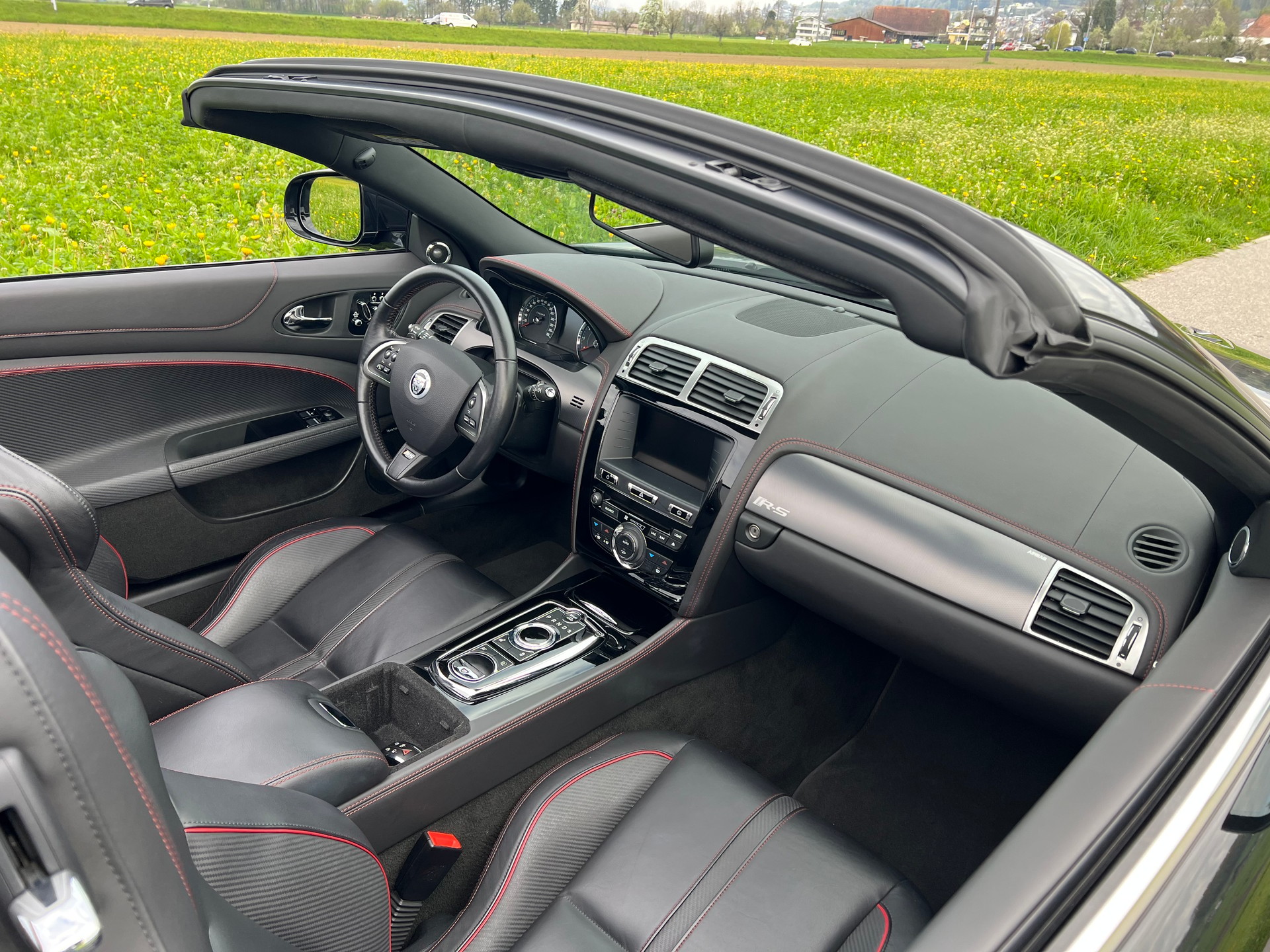 JAGUAR XKR-S 5.0 V8 SC Convertible-image-6