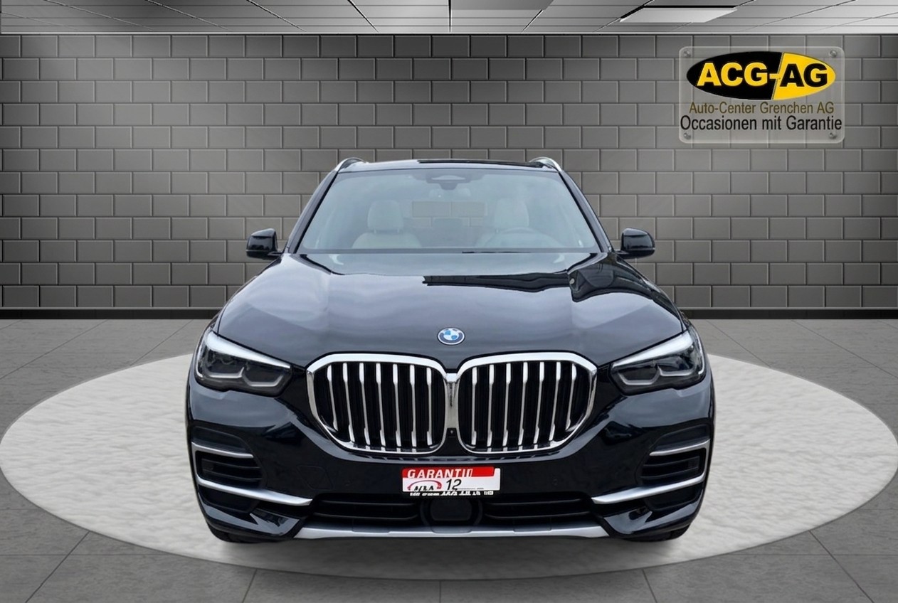 BMW X5 xDrive45e Steptronic ** 394 PS ** Voll-Leder ** Navi ** RF-Kamera 360° ** Abstandsregelsysteme ** Sitzmemory ** Modell 2022-showroom-element-1