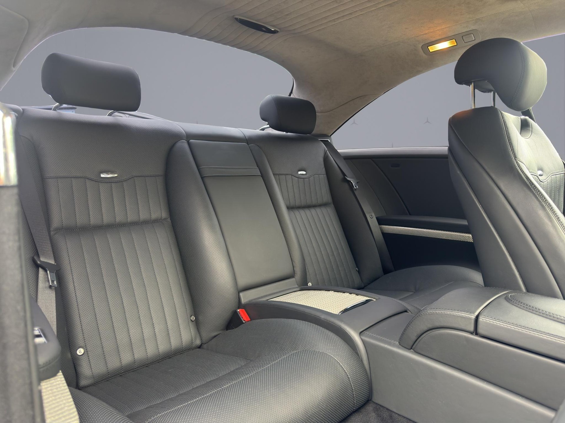 MERCEDES-BENZ CL 600 V12 Coupé-image-16