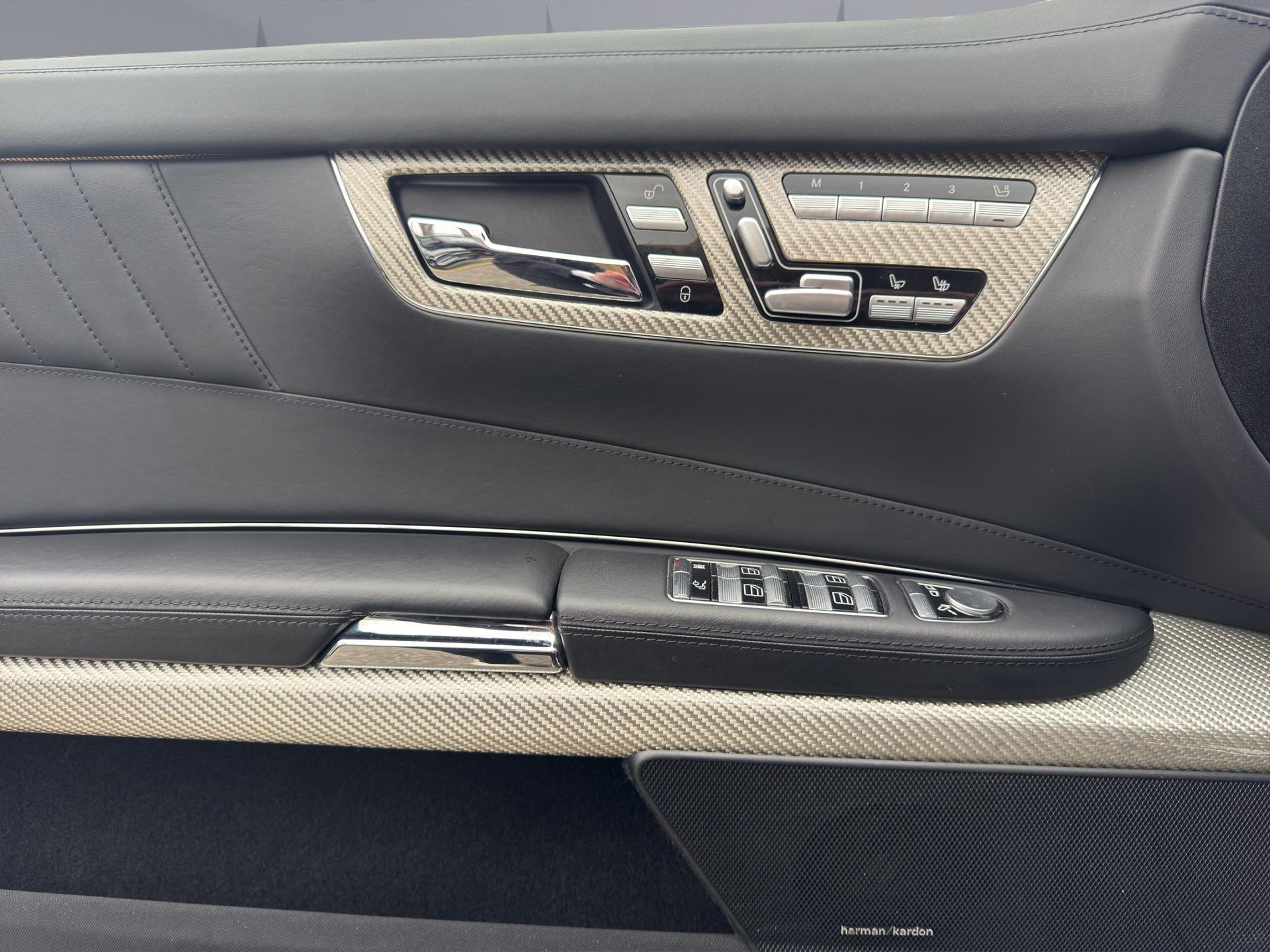 MERCEDES-BENZ CL 600 V12 Coupé-image-21