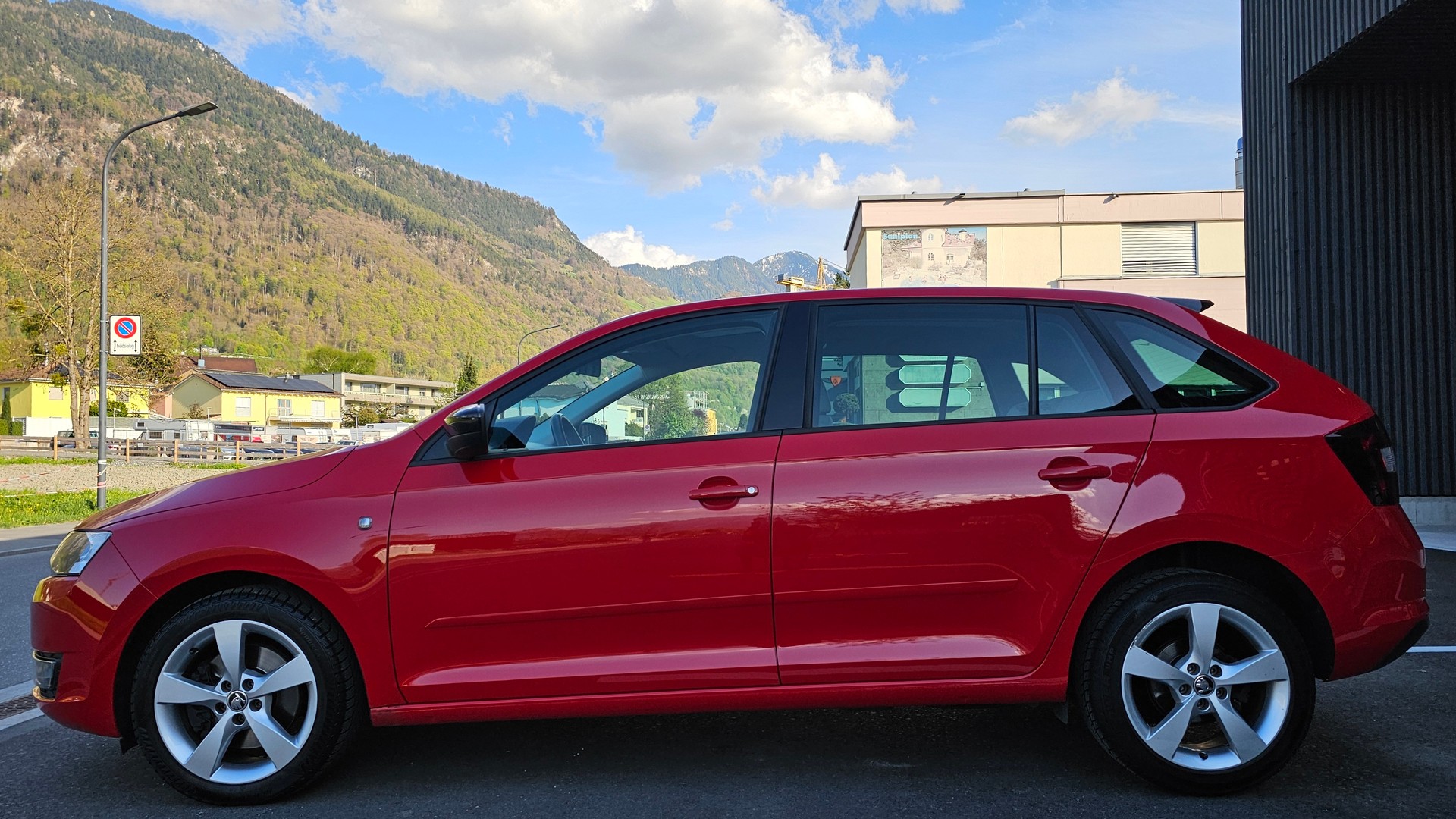 SKODA Rapid Spaceback 1.4 TSI Ambition DSG-image-1