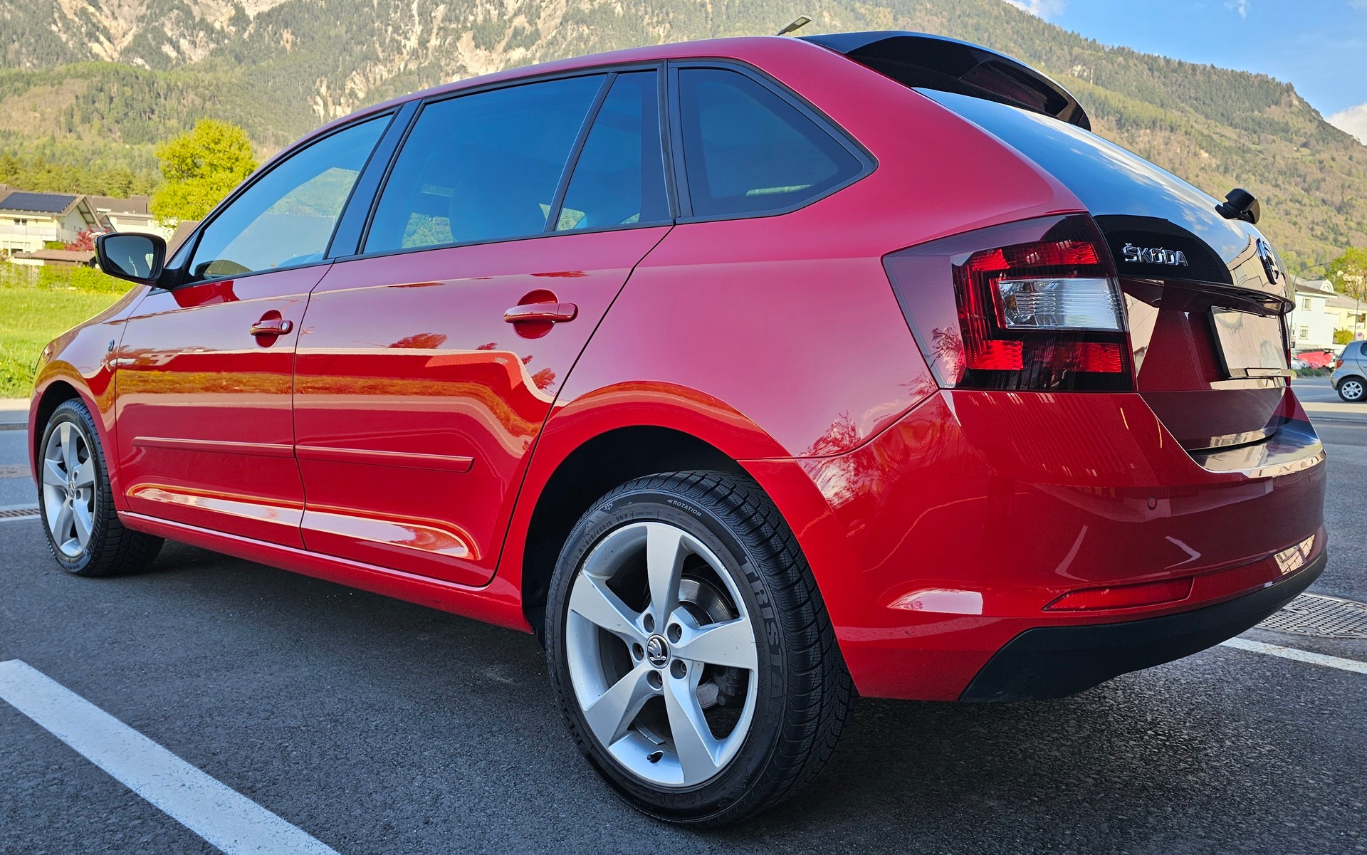 SKODA Rapid Spaceback 1.4 TSI Ambition DSG-image-2