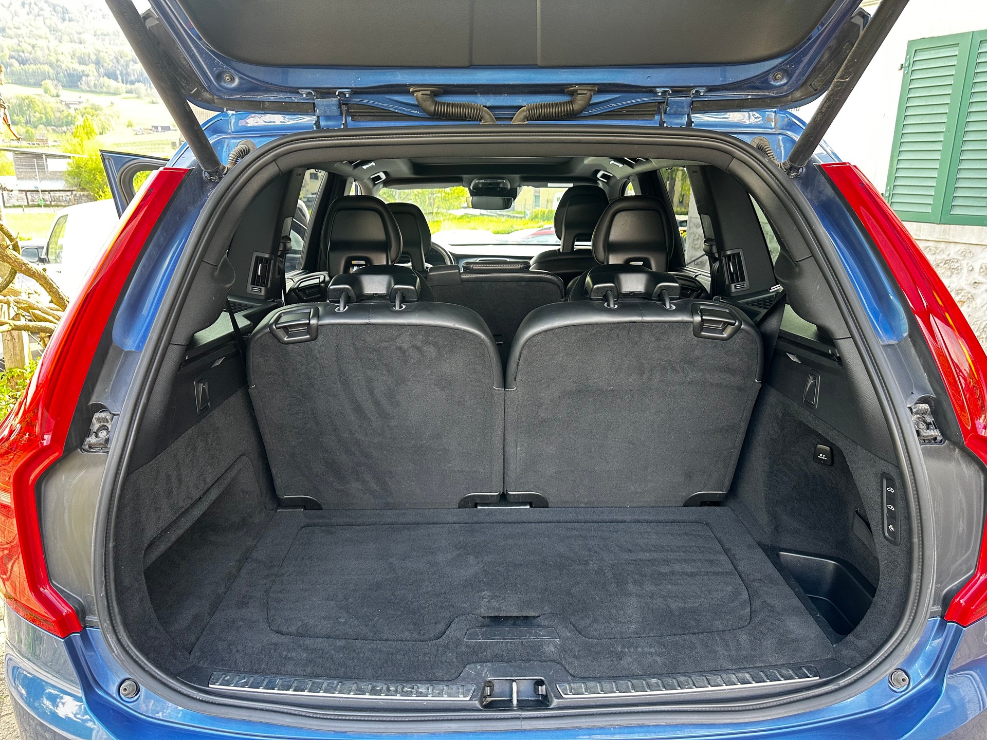 VOLVO XC90 T8 AWD R-Design Geartronic-image-13