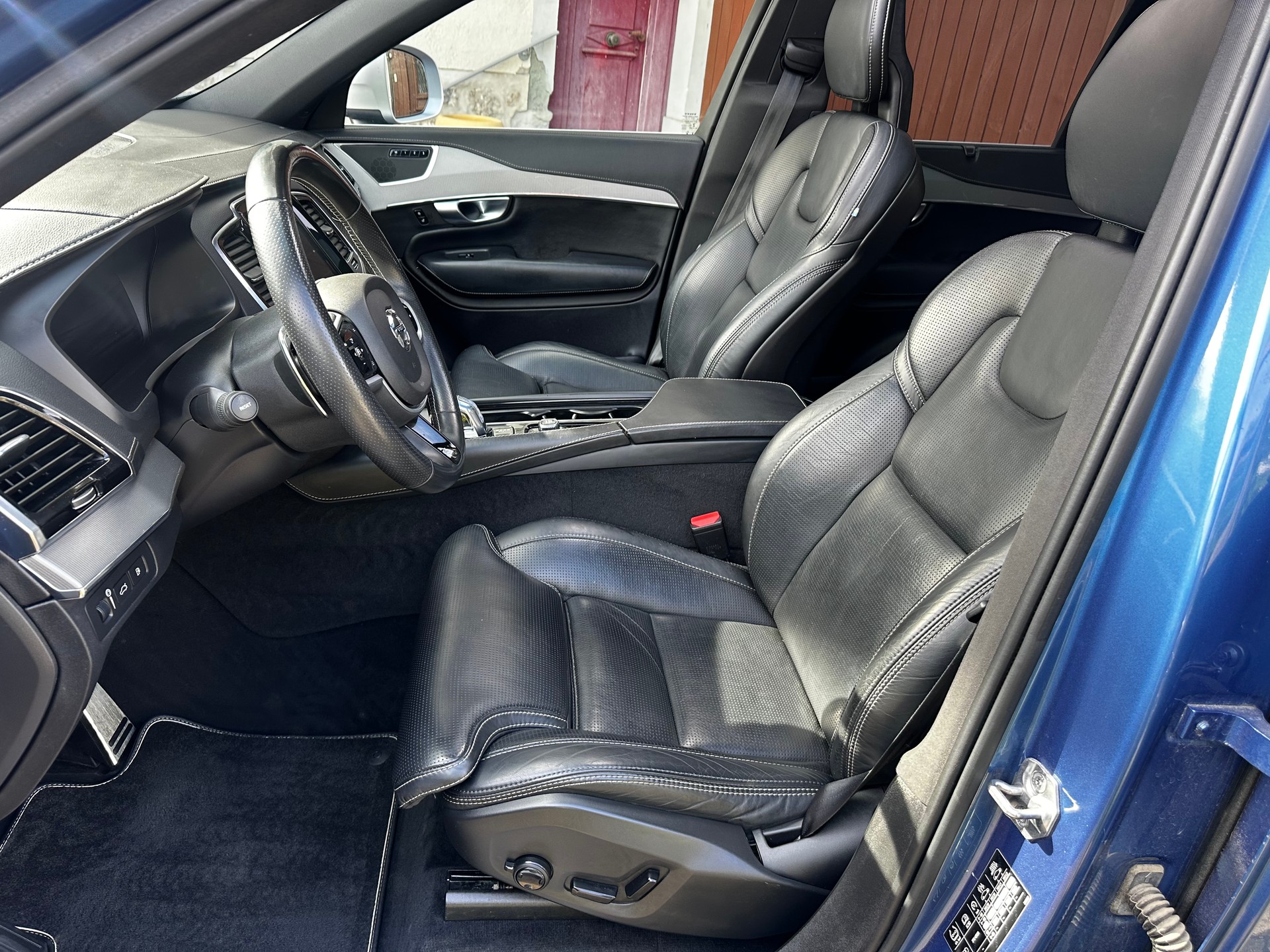 VOLVO XC90 T8 AWD R-Design Geartronic-image-5