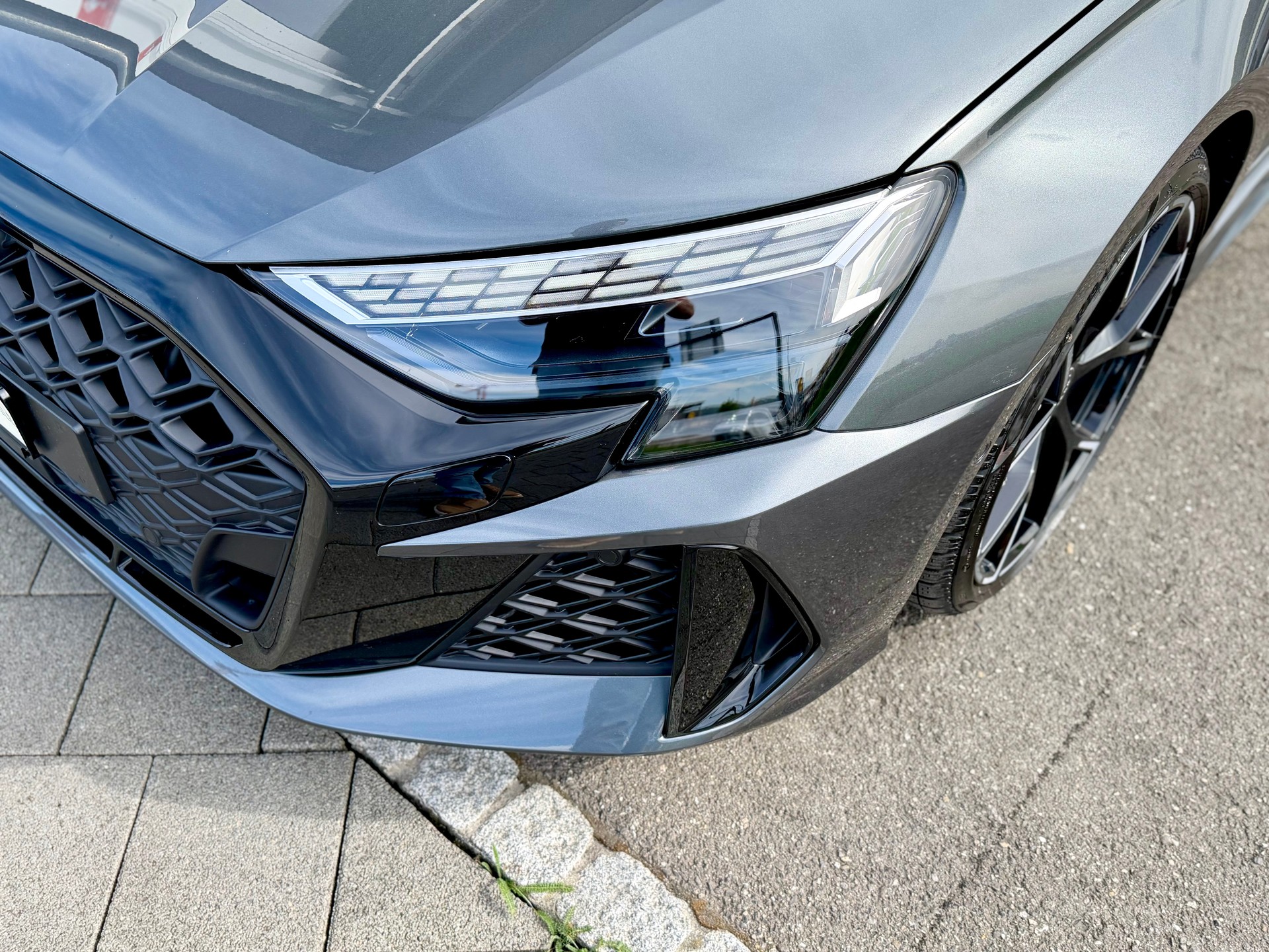 AUDI RS3 Sportback 2.5 TSI quattro S-tronic *CH FAHRZEUG*-image-5