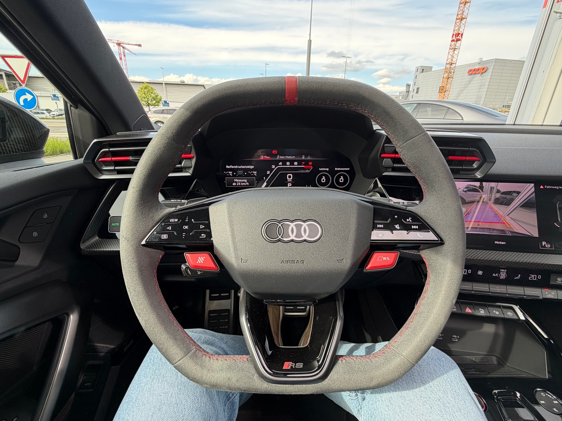 AUDI RS3 Sportback 2.5 TSI quattro S-tronic *CH FAHRZEUG*-image-17