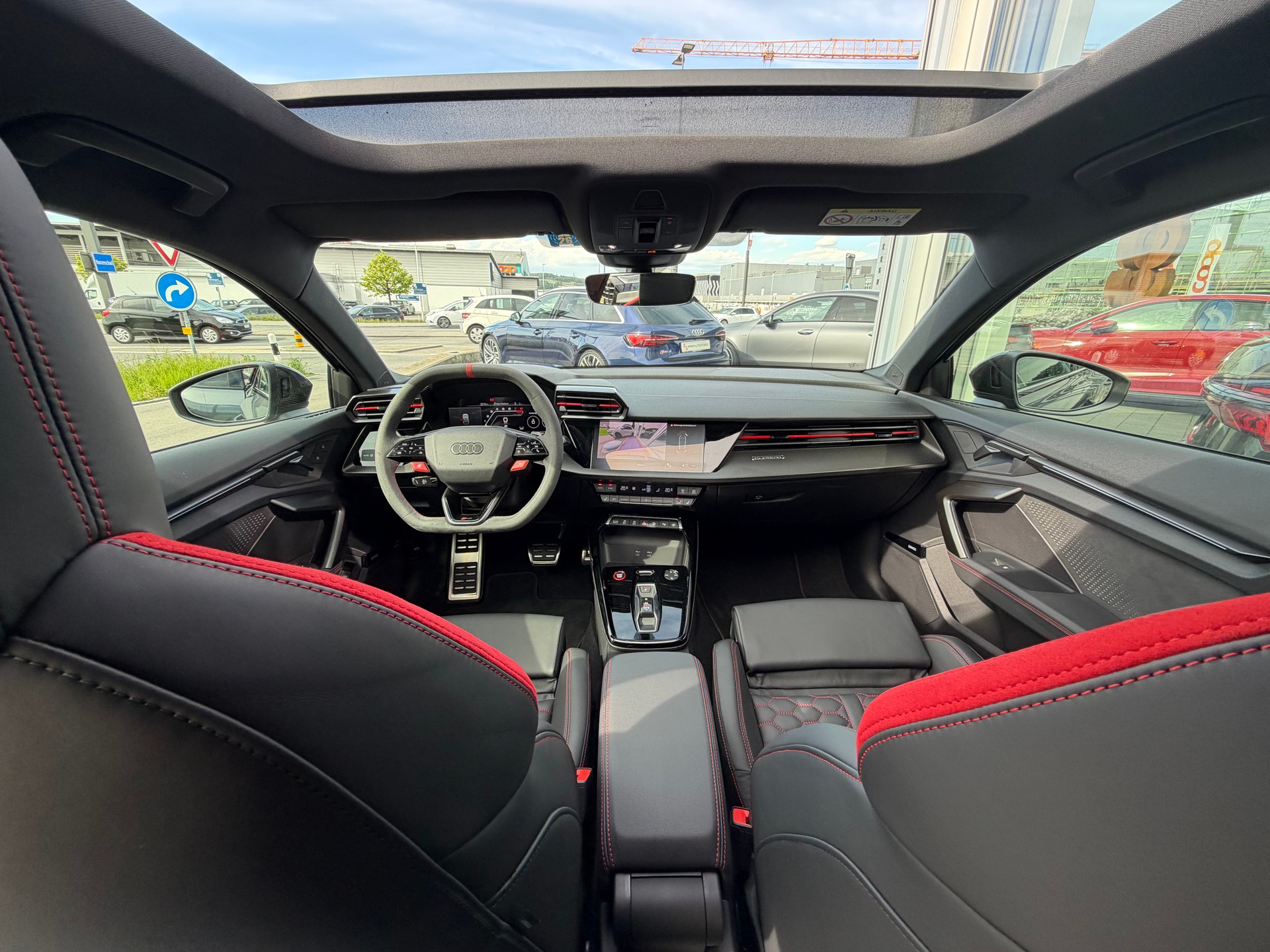 AUDI RS3 Sportback 2.5 TSI quattro S-tronic *CH FAHRZEUG*-image-13