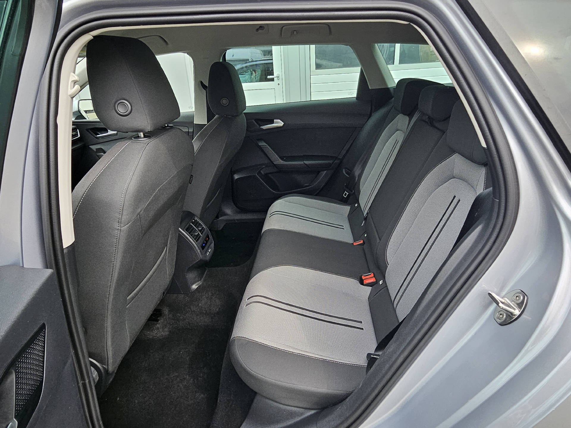 SEAT Leon ST 2.0 TDI Style DSG* Navi * Abstandsregeltempomat ACC *-image-16