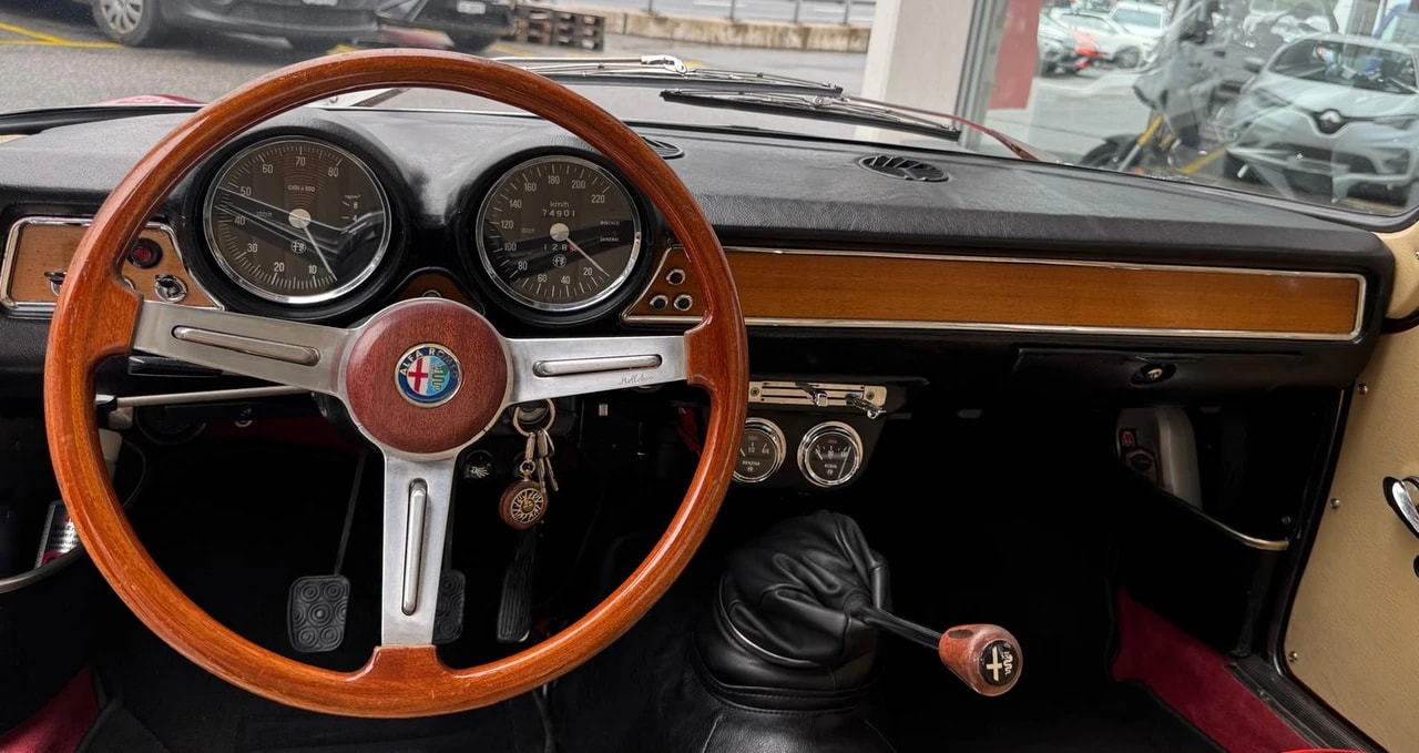 ALFA ROMEO GT 1600 Junior-image-10