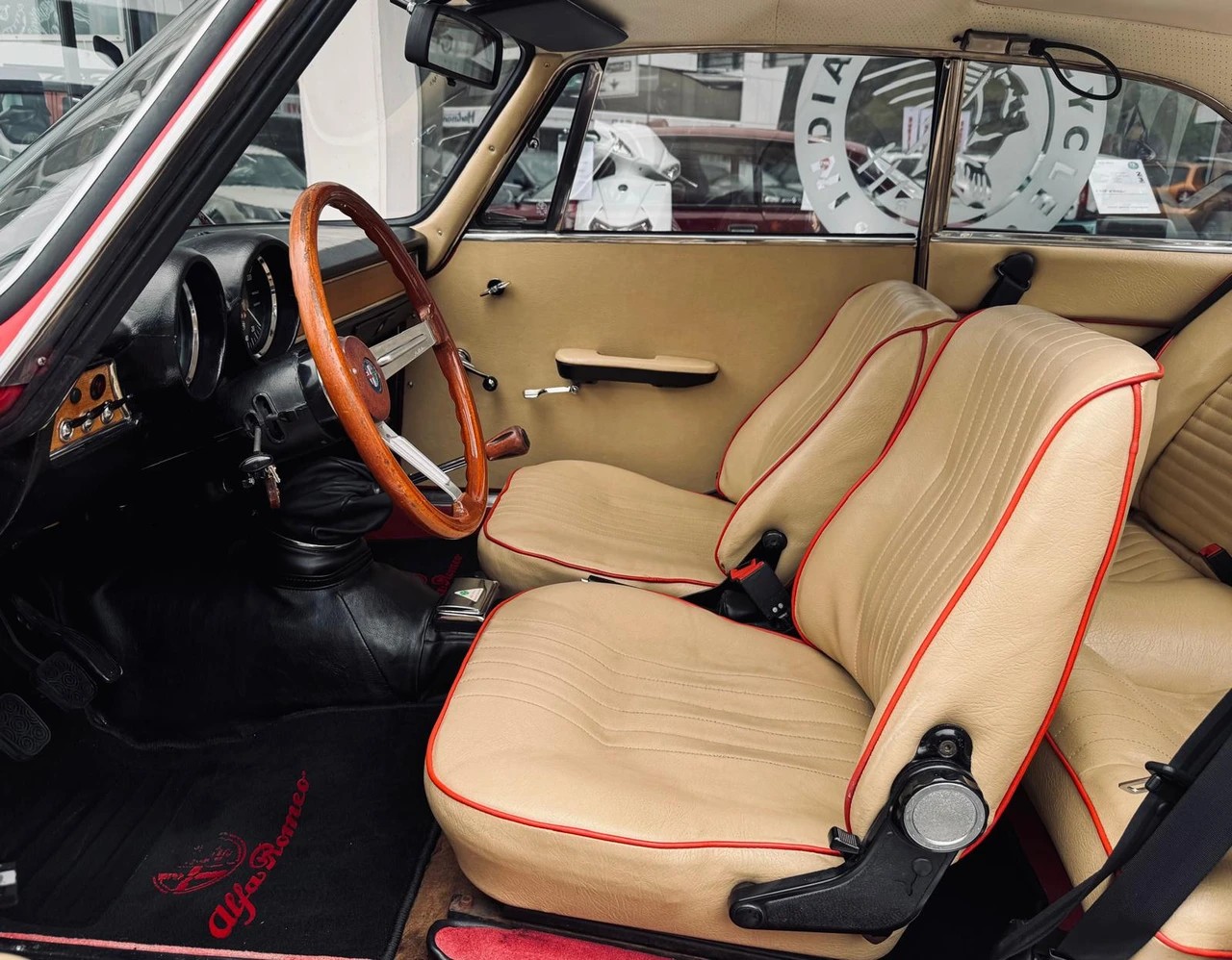 ALFA ROMEO GT 1600 Junior-image-7