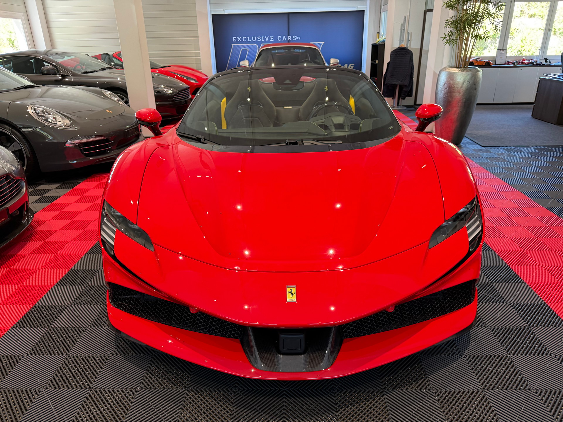 FERRARI SF90 Spider-image-10