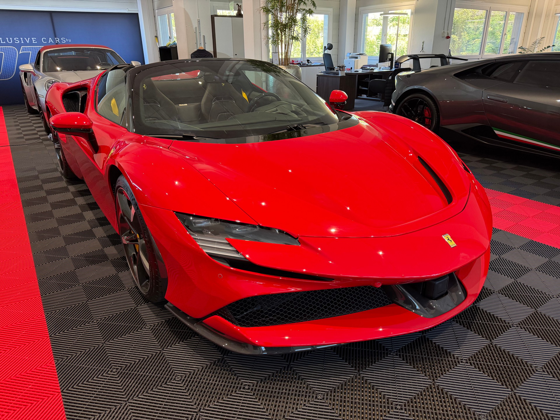 FERRARI SF90 Spider-image-9