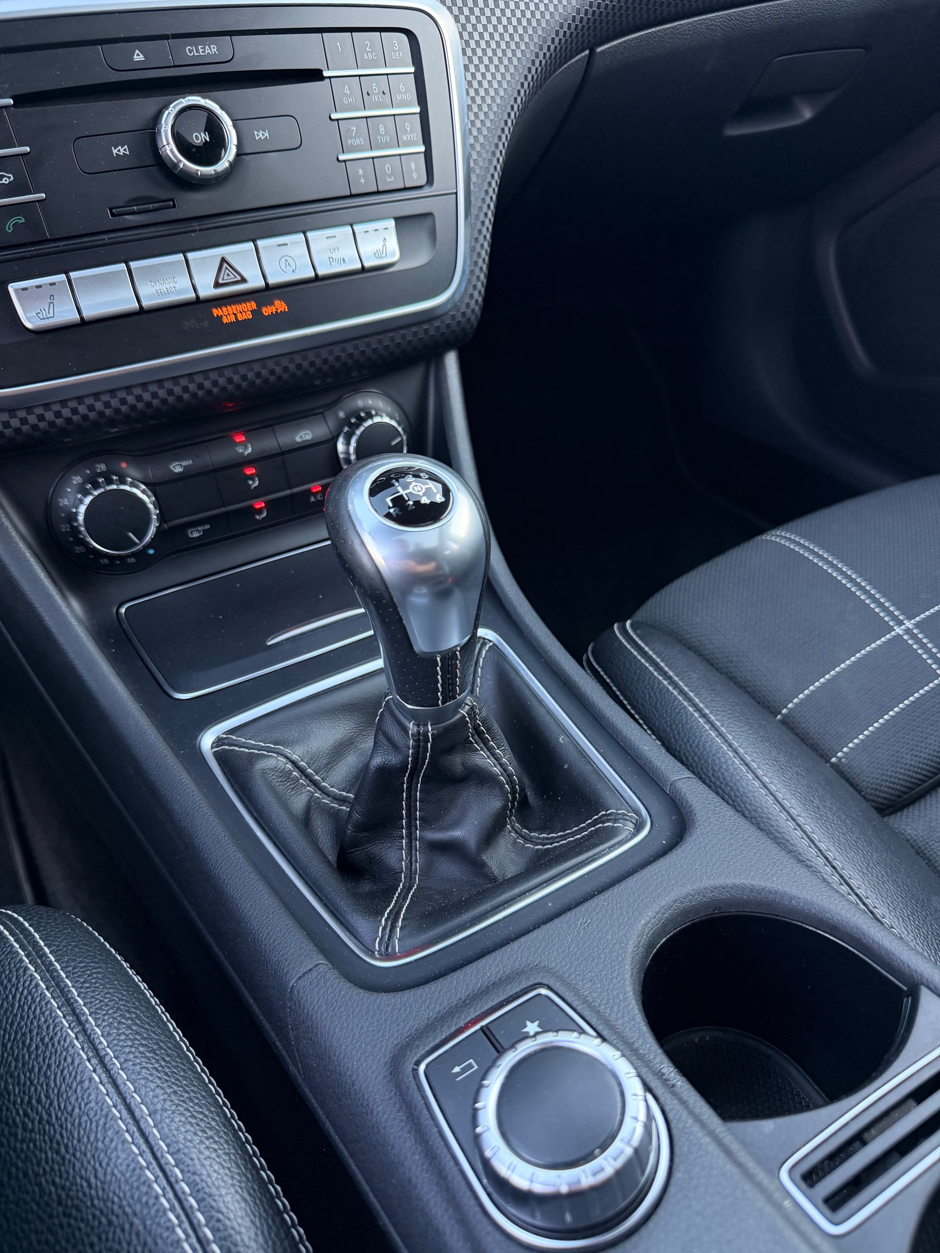 MERCEDES-BENZ A 180 Urban-image-12