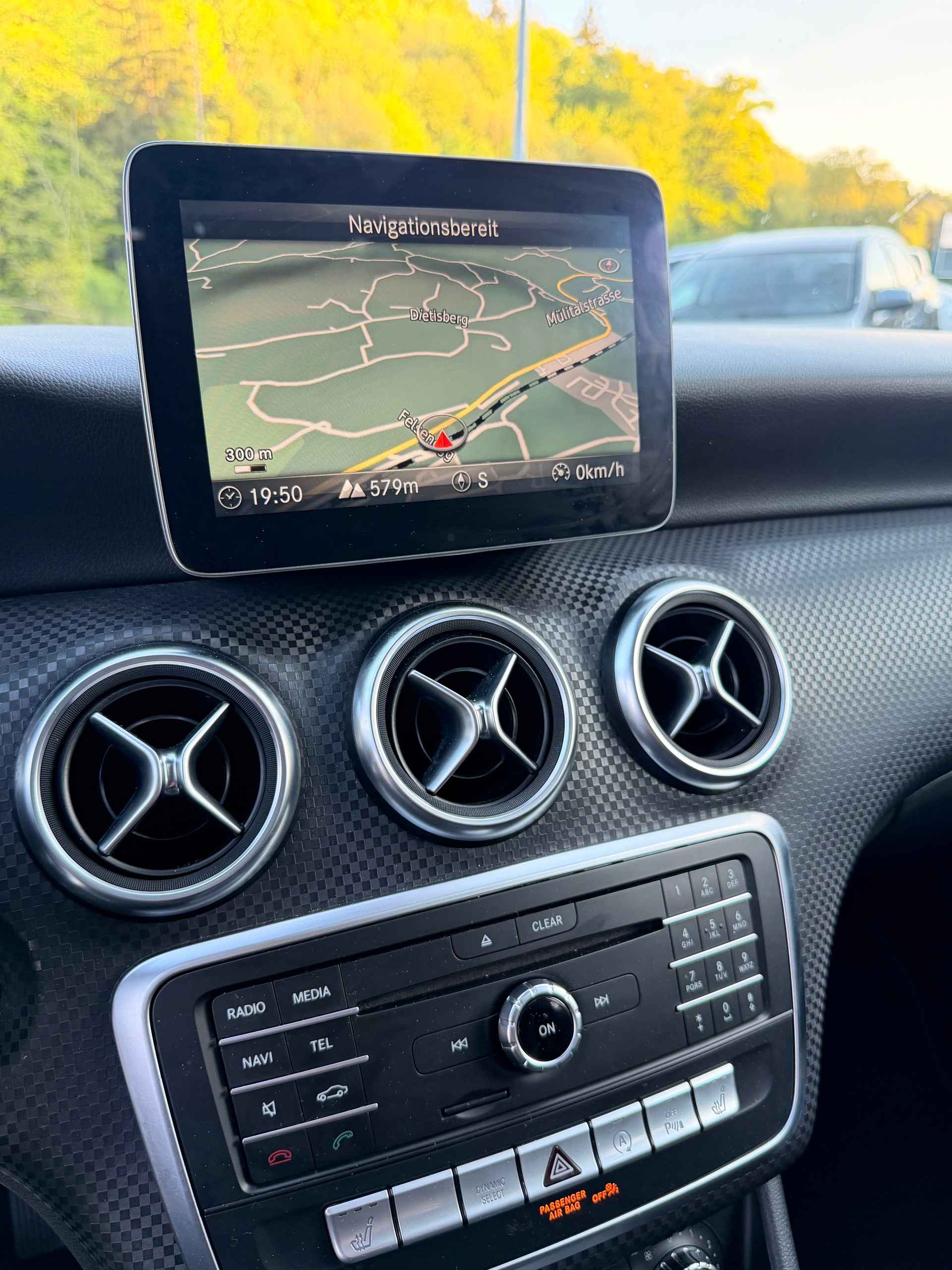 MERCEDES-BENZ A 180 Urban-image-14