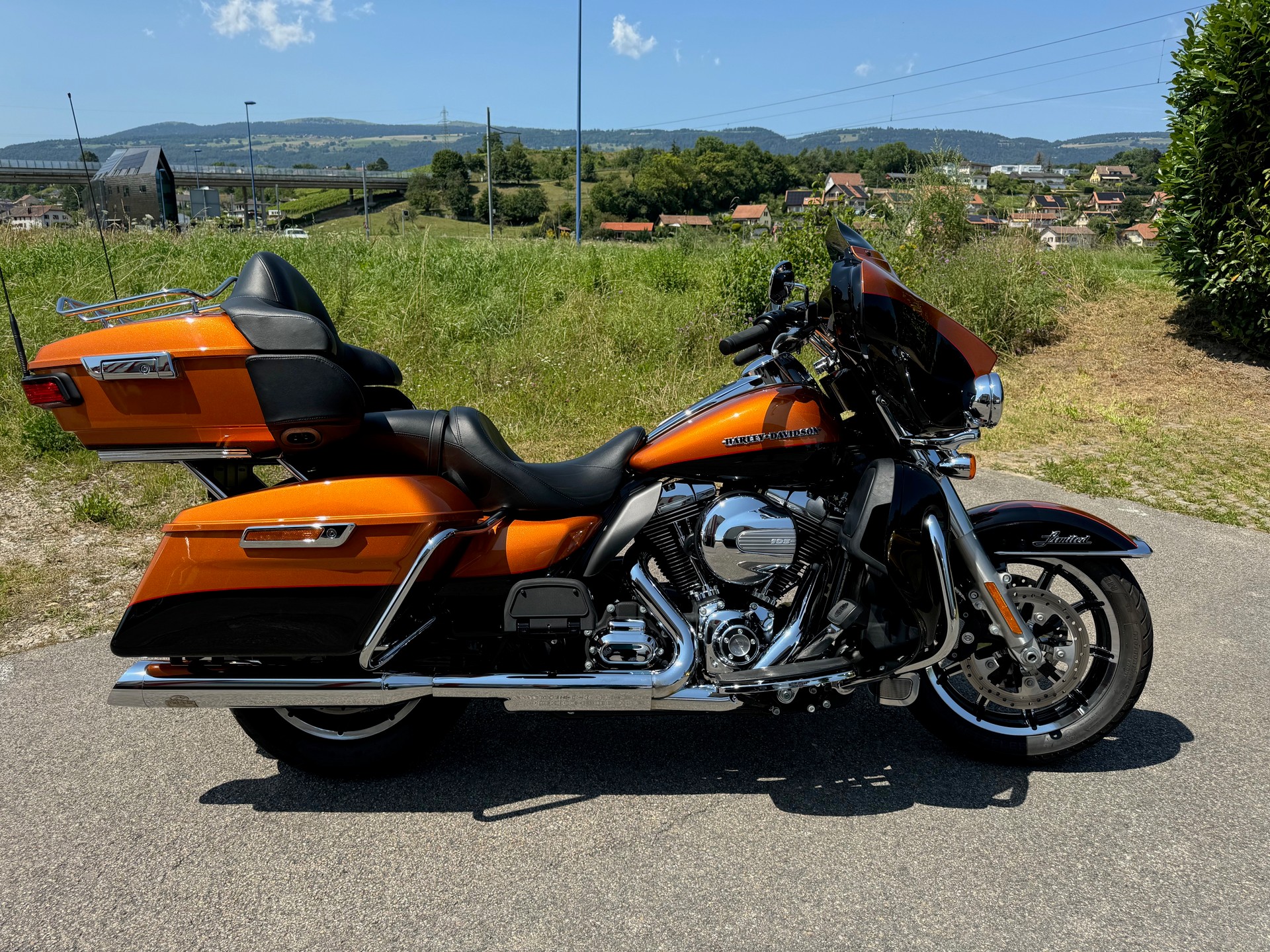 HARLEY-DAVIDSON FLHTK Electra Glide Ultra Limited-showroom-element-1