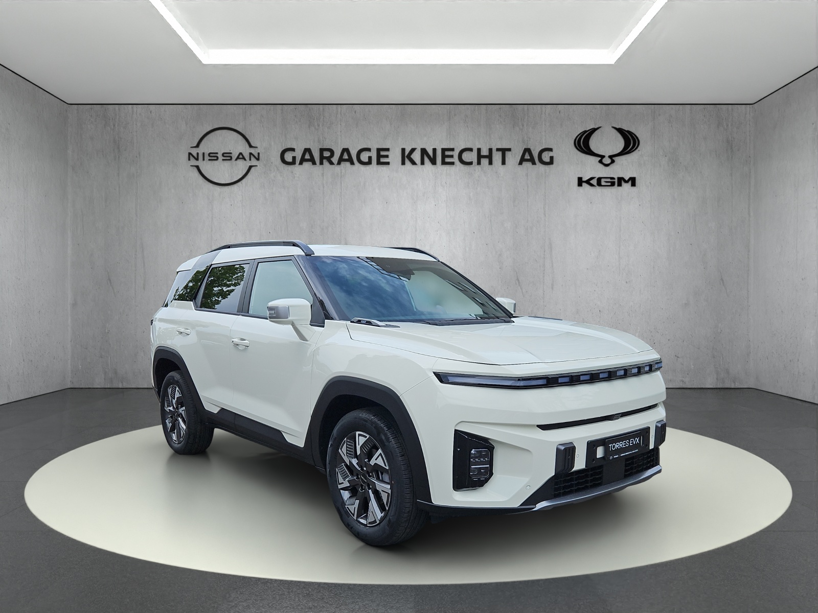 KGM-SsangYong Torres EVX Platinum-showroom-element-1
