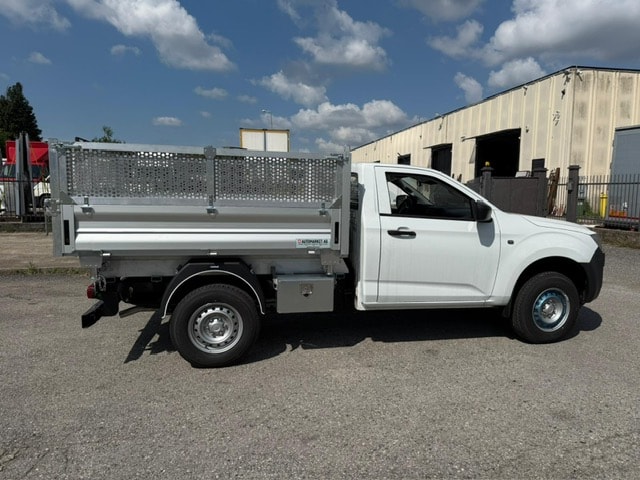 ISUZU D-MAX 1.9 Single Cab N60F 4x4 " Immatricolato KM. 0" - Ponte Ribaltabile NUOVO Totalmente in Alluminio - Gancio Traino KG. 3500-image-7