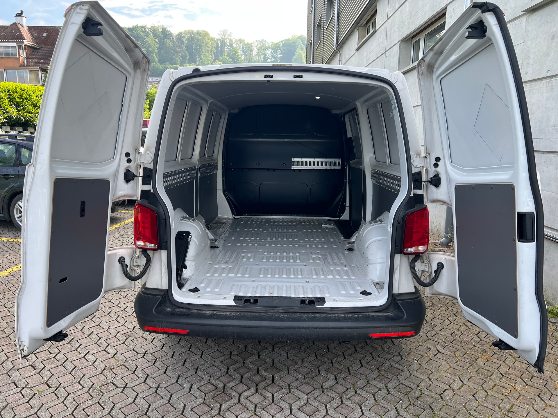 VW T6 Transporter 2.0 TDI *Apple Carplay*Rückfahrkamera*-image-16