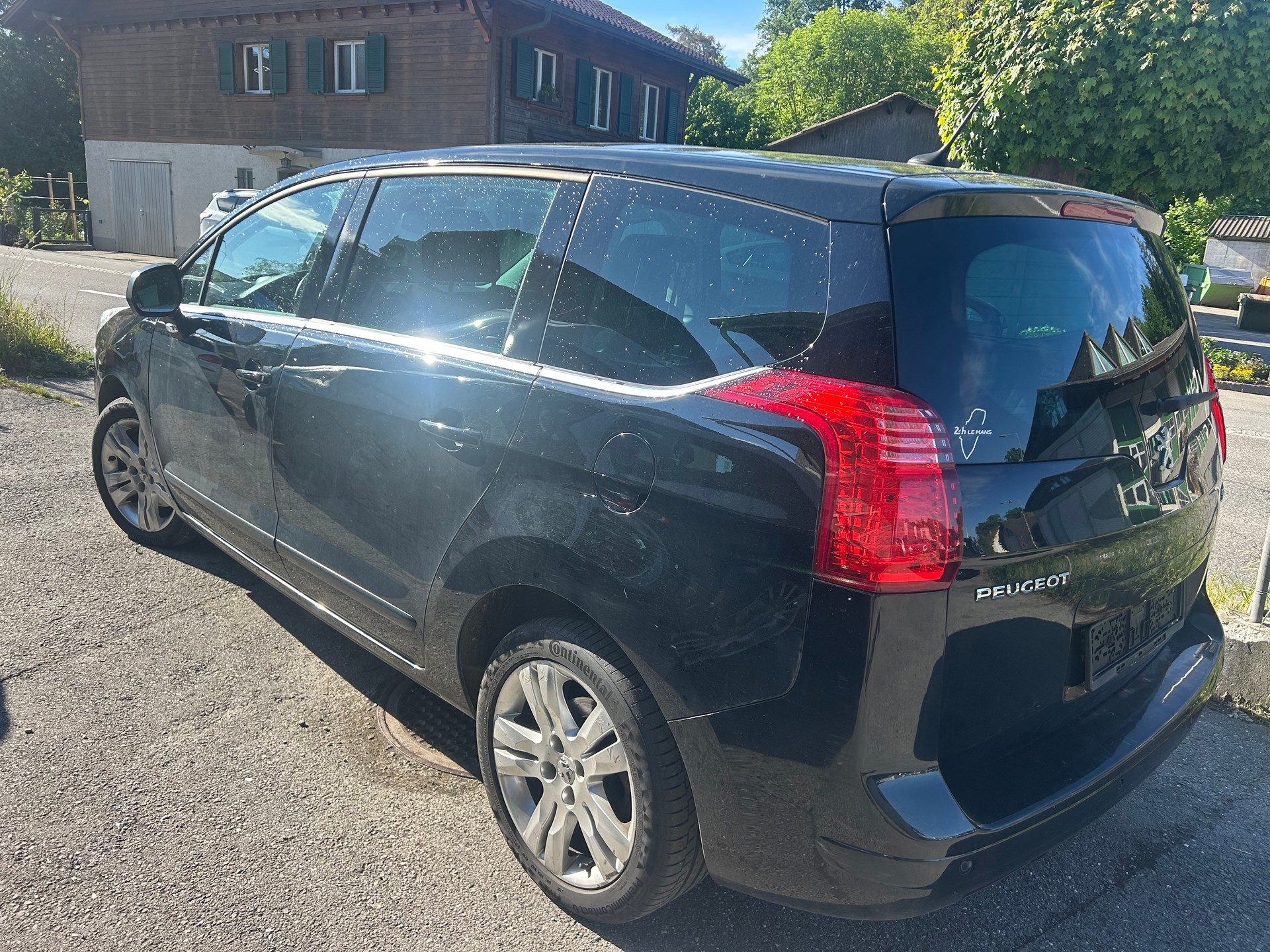 PEUGEOT 5008 1.6 16V T Sport Pack-image-3