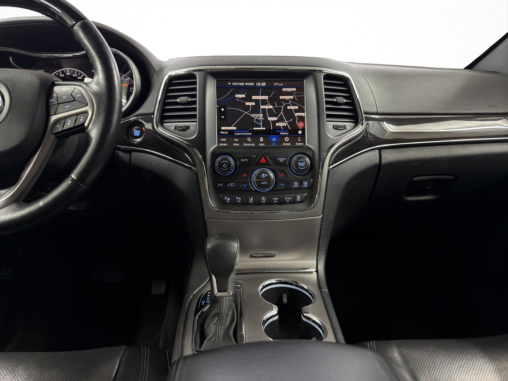 JEEP Grand Cherokee 3.0 CRD Overland Automatic-image-11