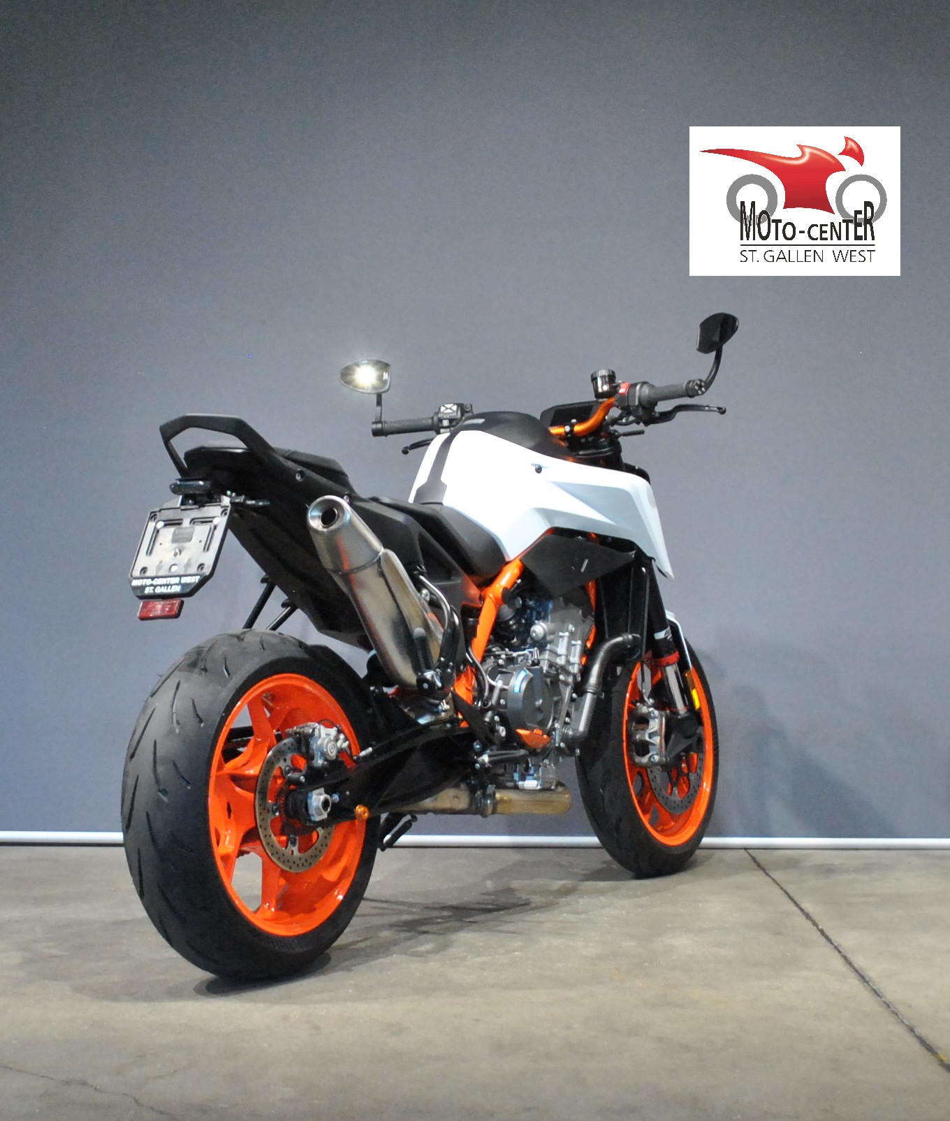 KTM 890 Duke R-image-4