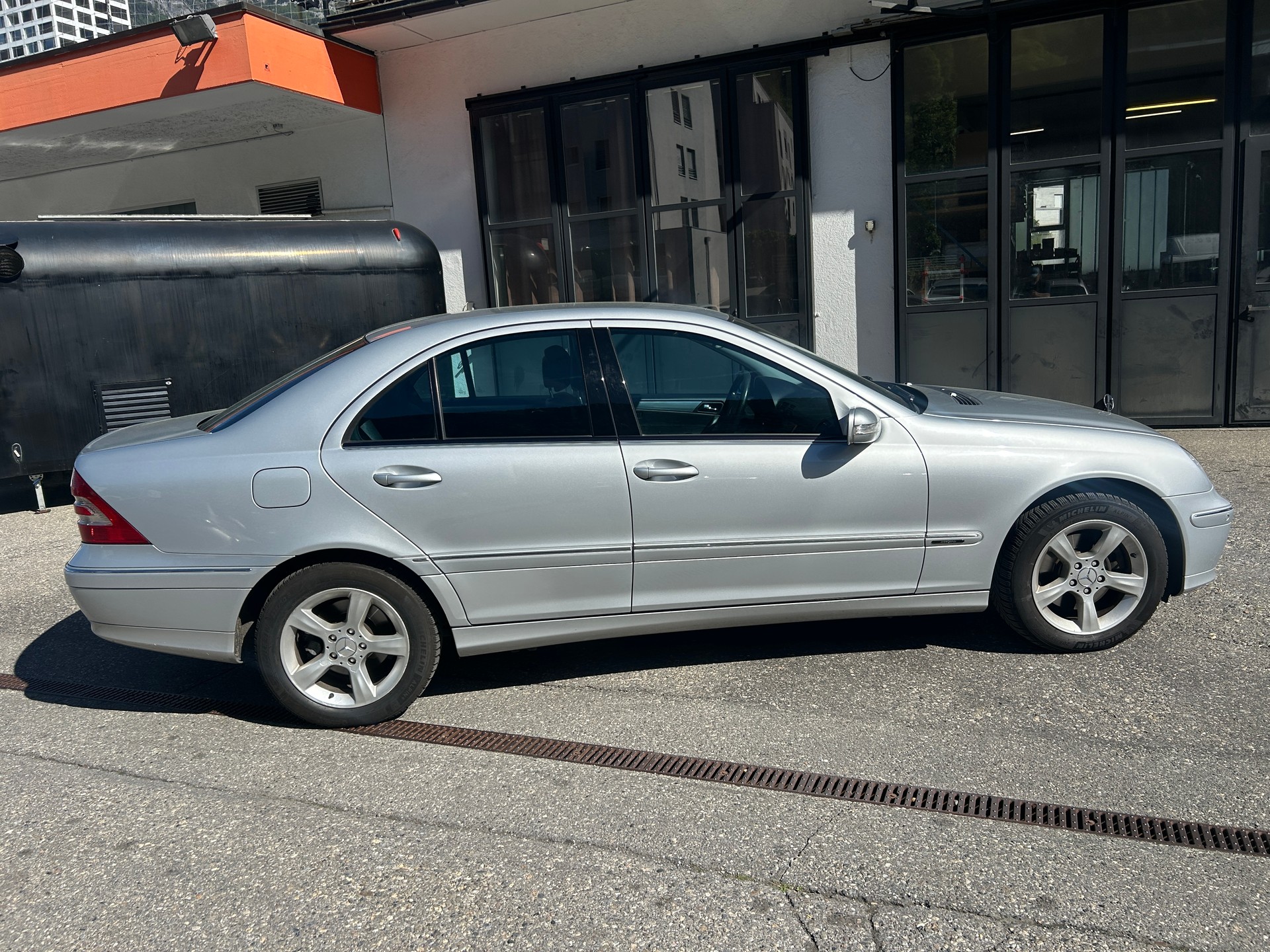 MERCEDES-BENZ C 280 Avantgarde 4Matic Automatic-image-6