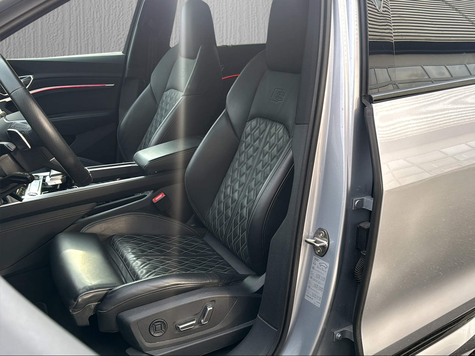 AUDI e-tron S Sportback quattro*Anhängerkupplung*22" Räder*-image-7