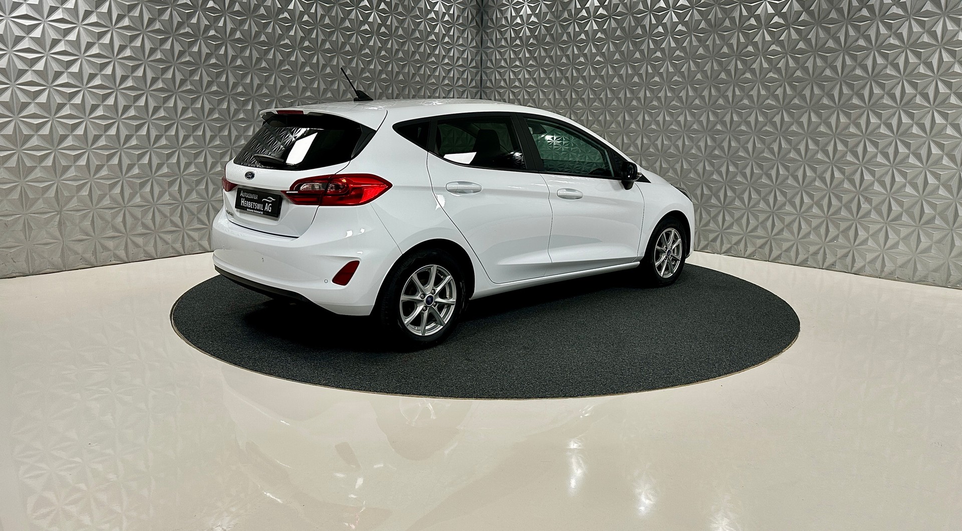 FORD Fiesta 1.0 SCTi Cool & Connect Automat-image-4