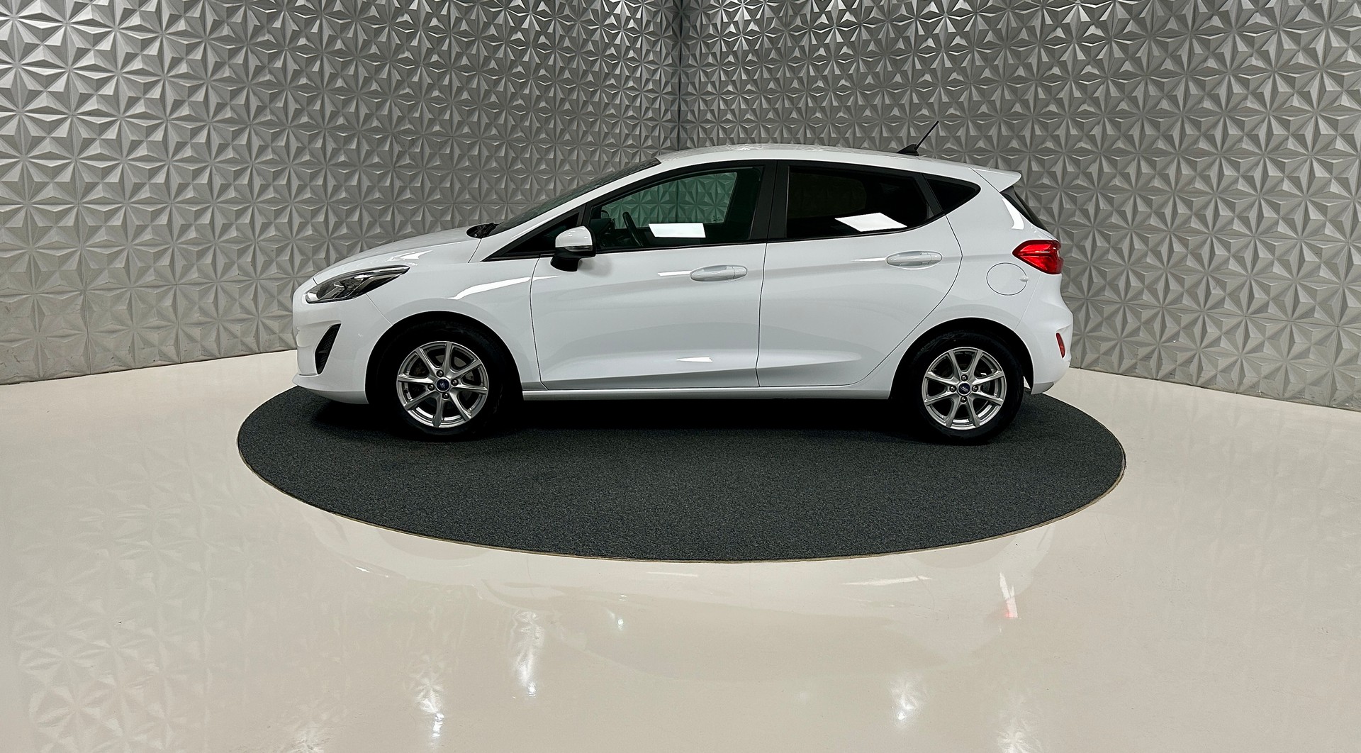 FORD Fiesta 1.0 SCTi Cool & Connect Automat-image-7