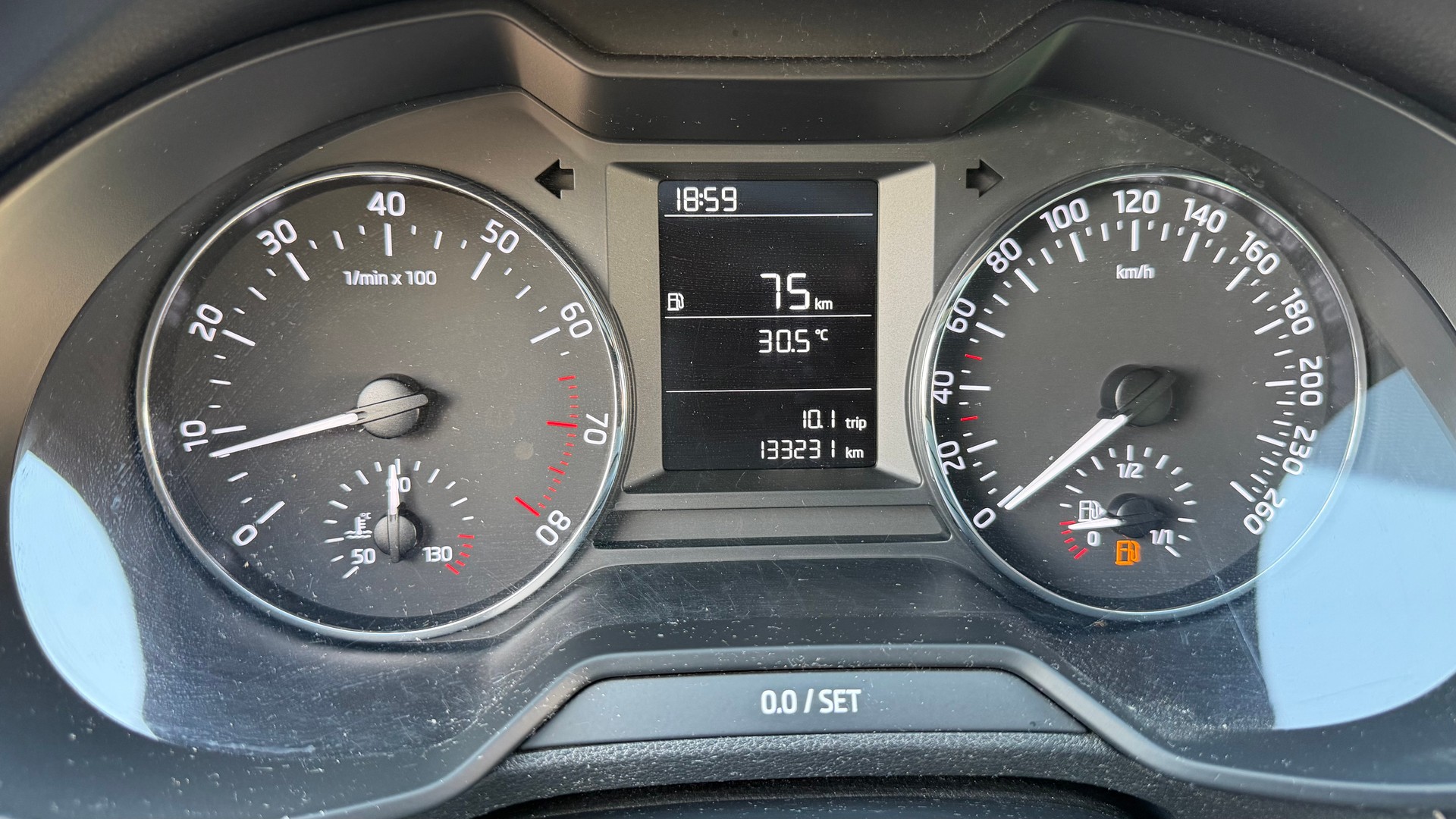 SKODA Octavia Combi 1.4 TSI Ambition-image-13