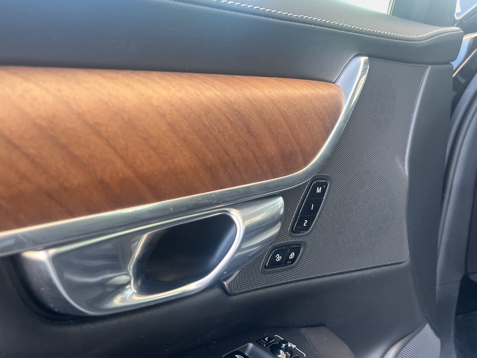 VOLVO S90 2.0 T6 Inscription AWD-image-13