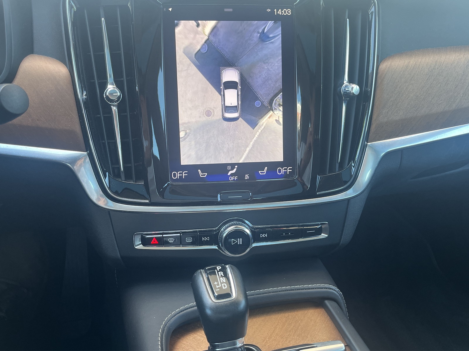VOLVO S90 2.0 T6 Inscription AWD-image-15