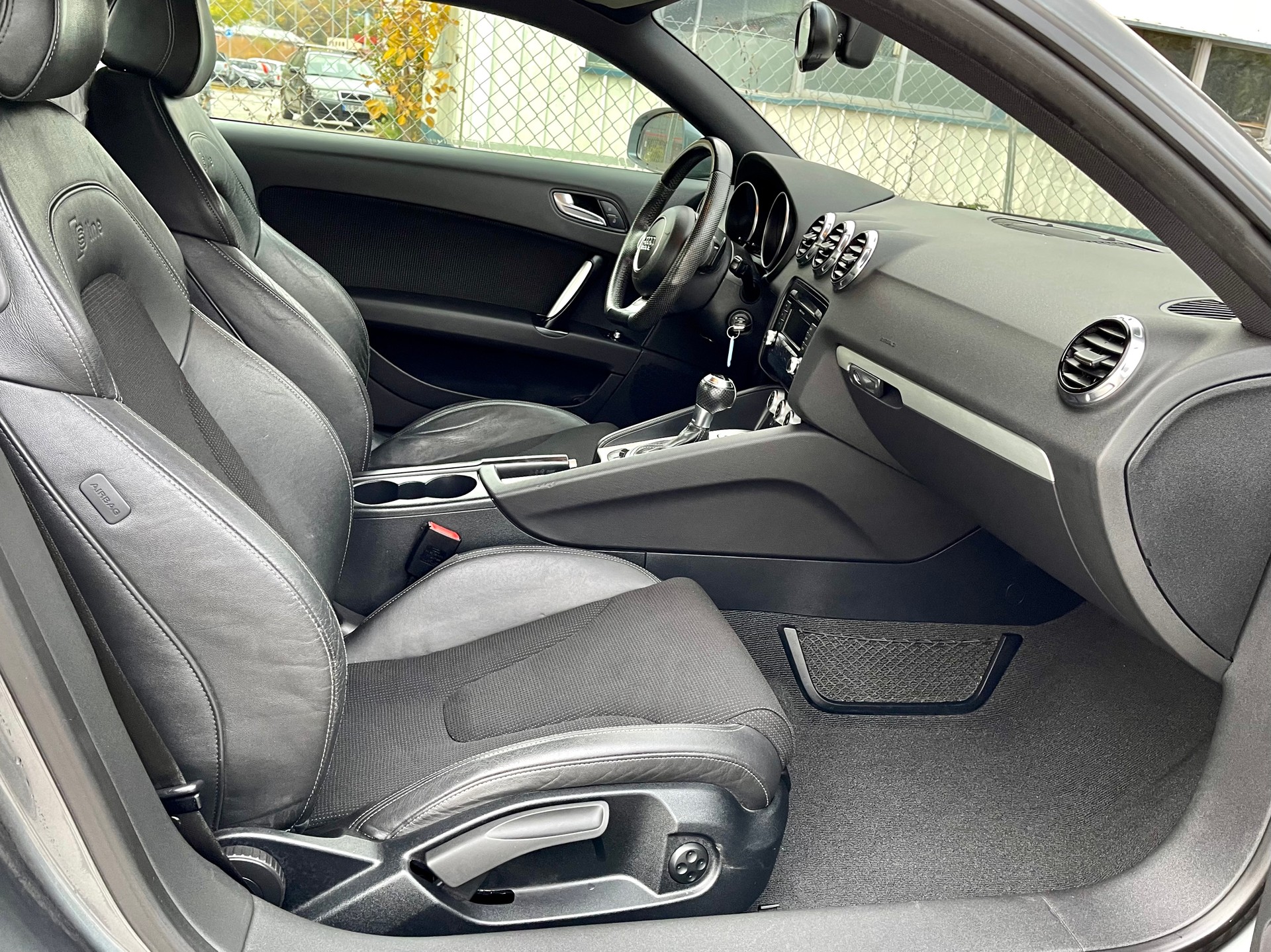 AUDI TT Coupé 2.0 TFSI S-tronic-image-11