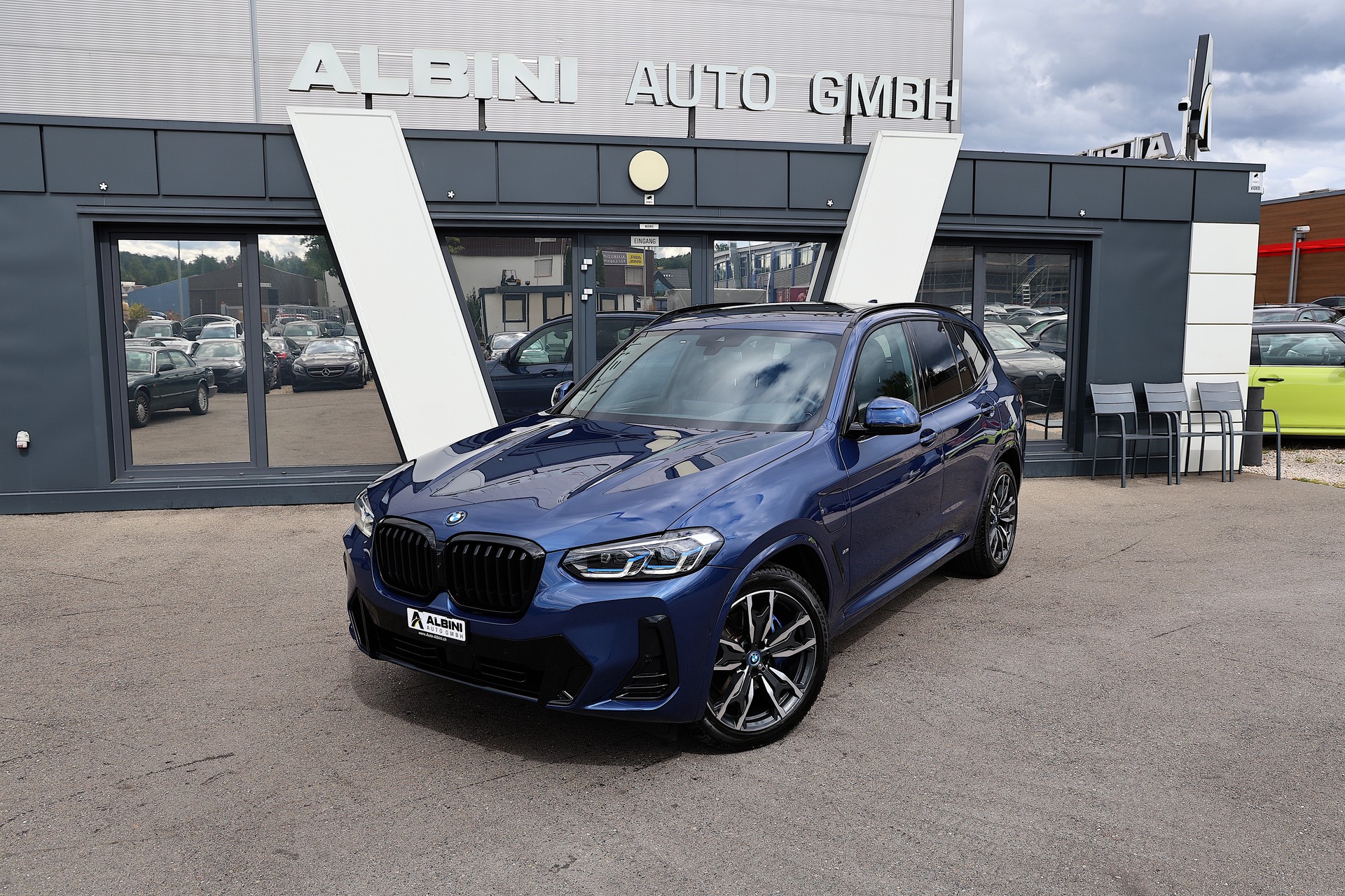BMW X3 xDrive 30e M Sport-showroom-element-2