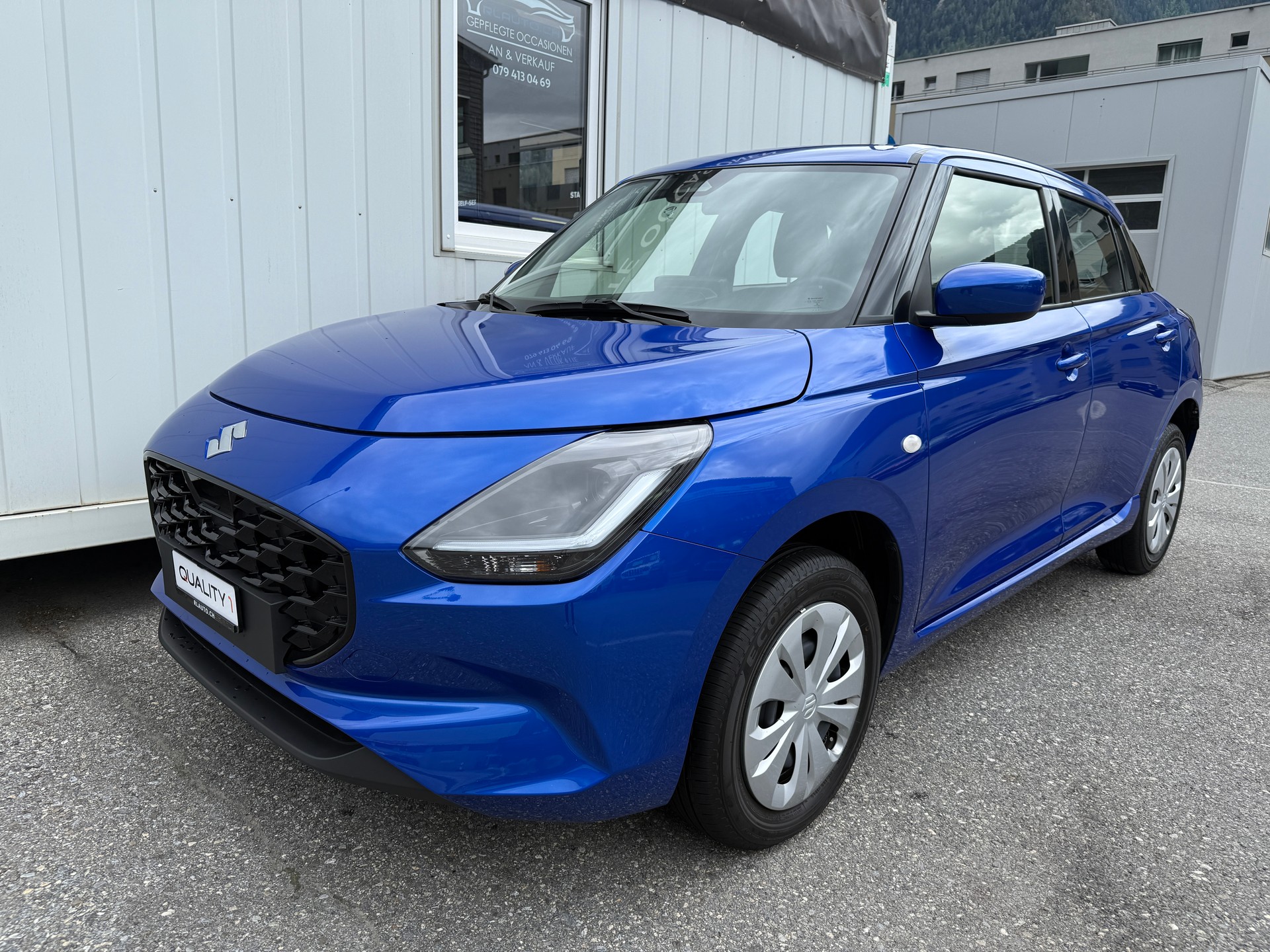SUZUKI Swift 1.2 Compact+ Hybrid 4x4 *VORFÜHRWAGEN*-image-8