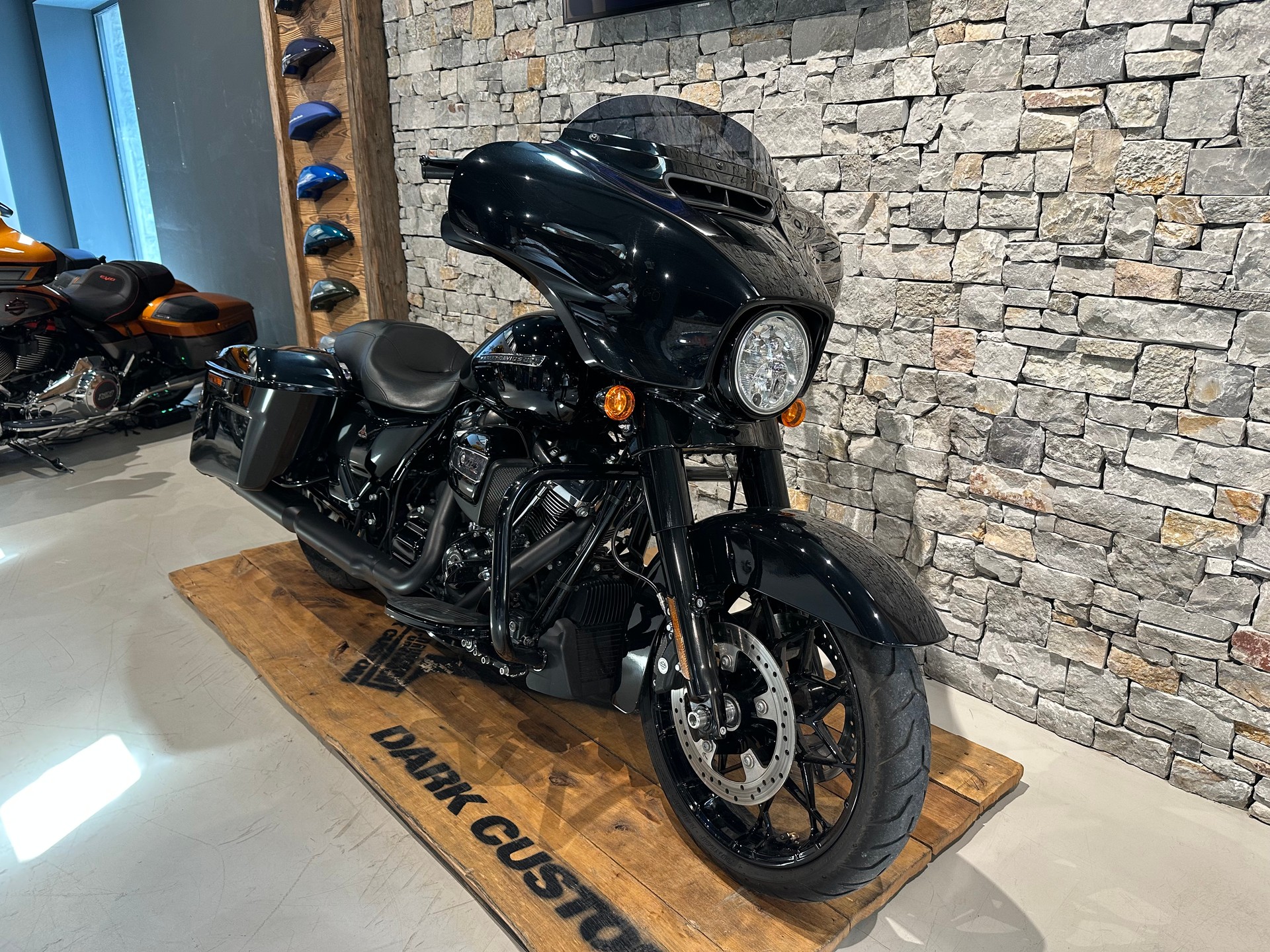HARLEY-DAVIDSON FLHXS Street Glide Special 114-showroom-element-1
