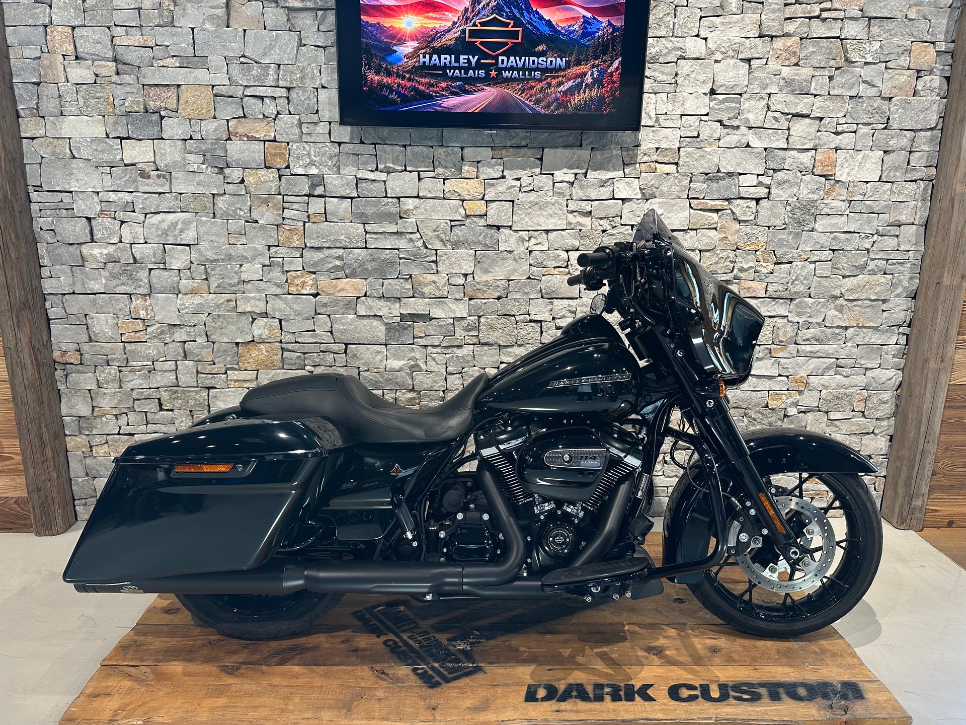 HARLEY-DAVIDSON FLHXS Street Glide Special 114