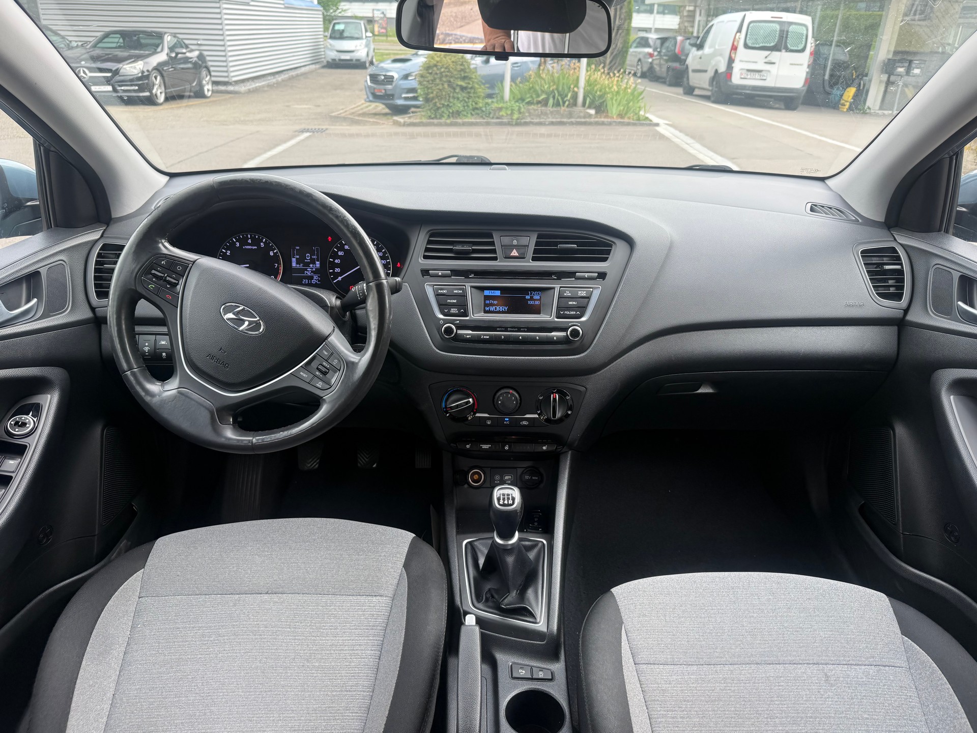 HYUNDAI i20 1.2 Vertex-image-7