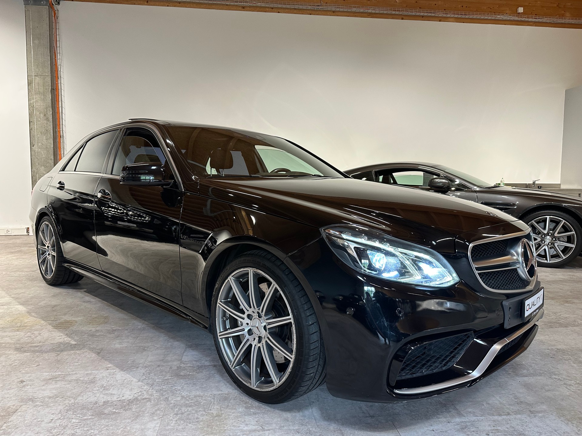 MERCEDES-BENZ E 63 AMG 4Matic Speedshift Facelift-Modell-image-8