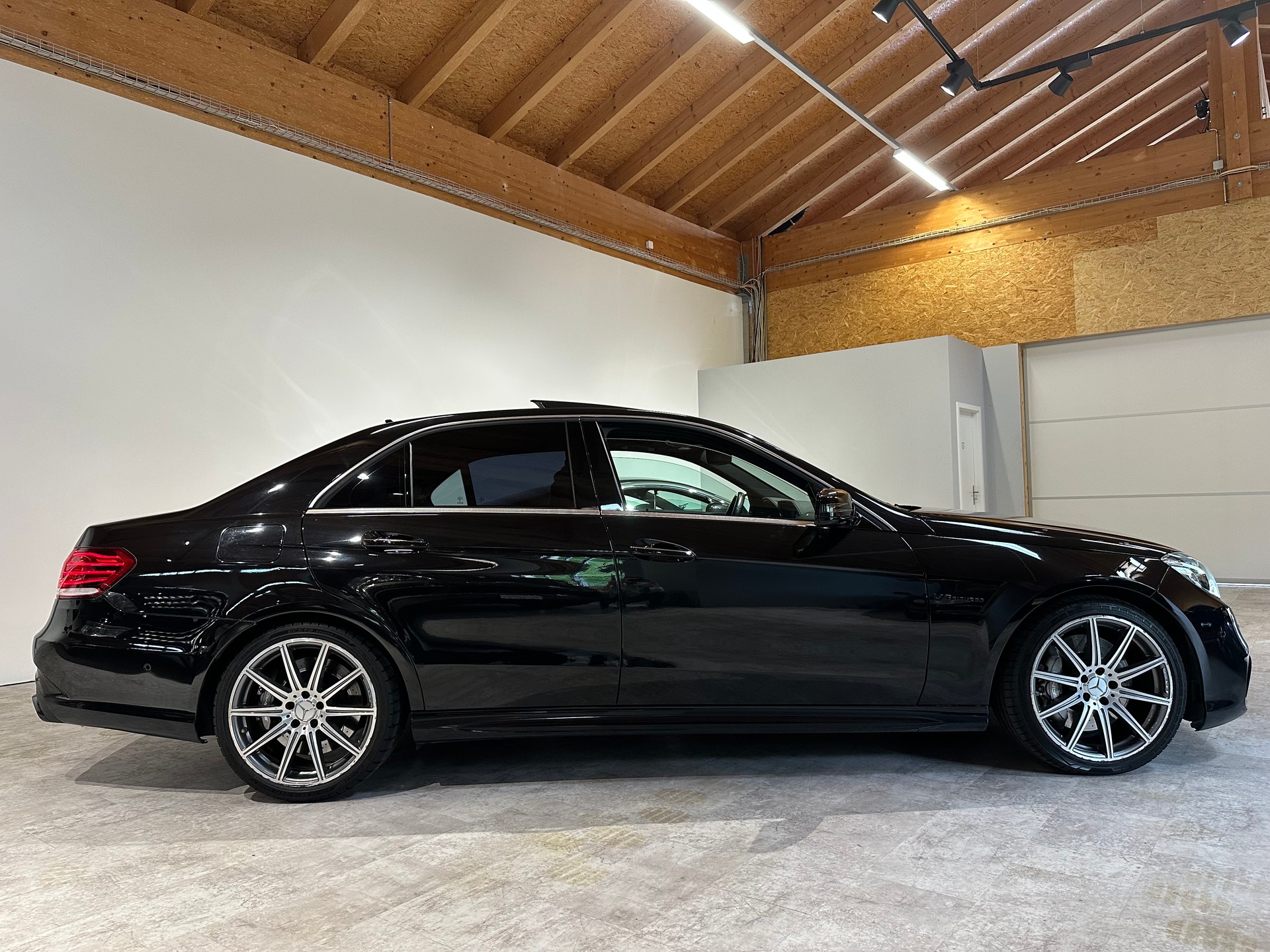 MERCEDES-BENZ E 63 AMG 4Matic Speedshift Facelift-Modell-image-7