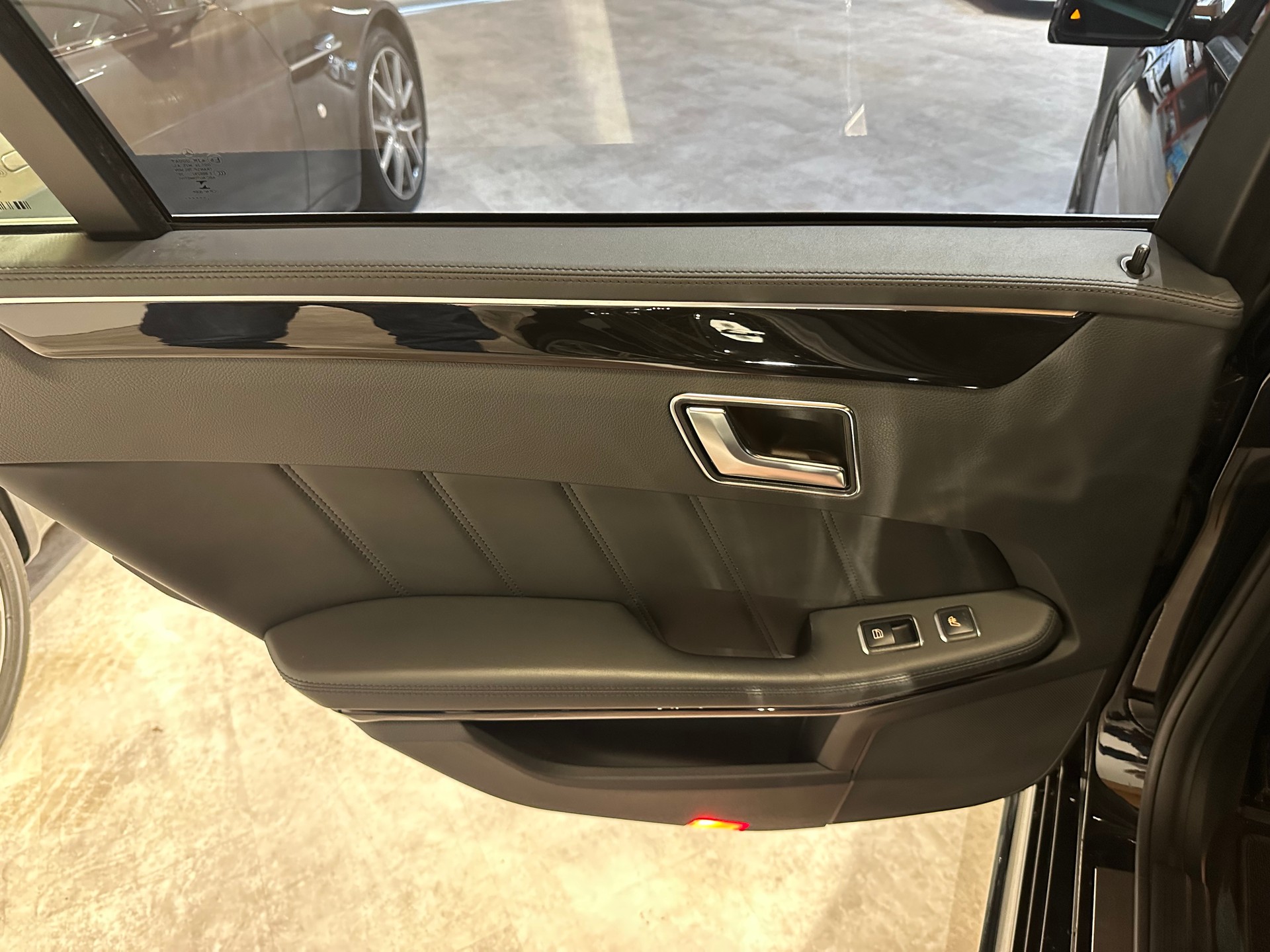 MERCEDES-BENZ E 63 AMG 4Matic Speedshift Facelift-Modell-image-21