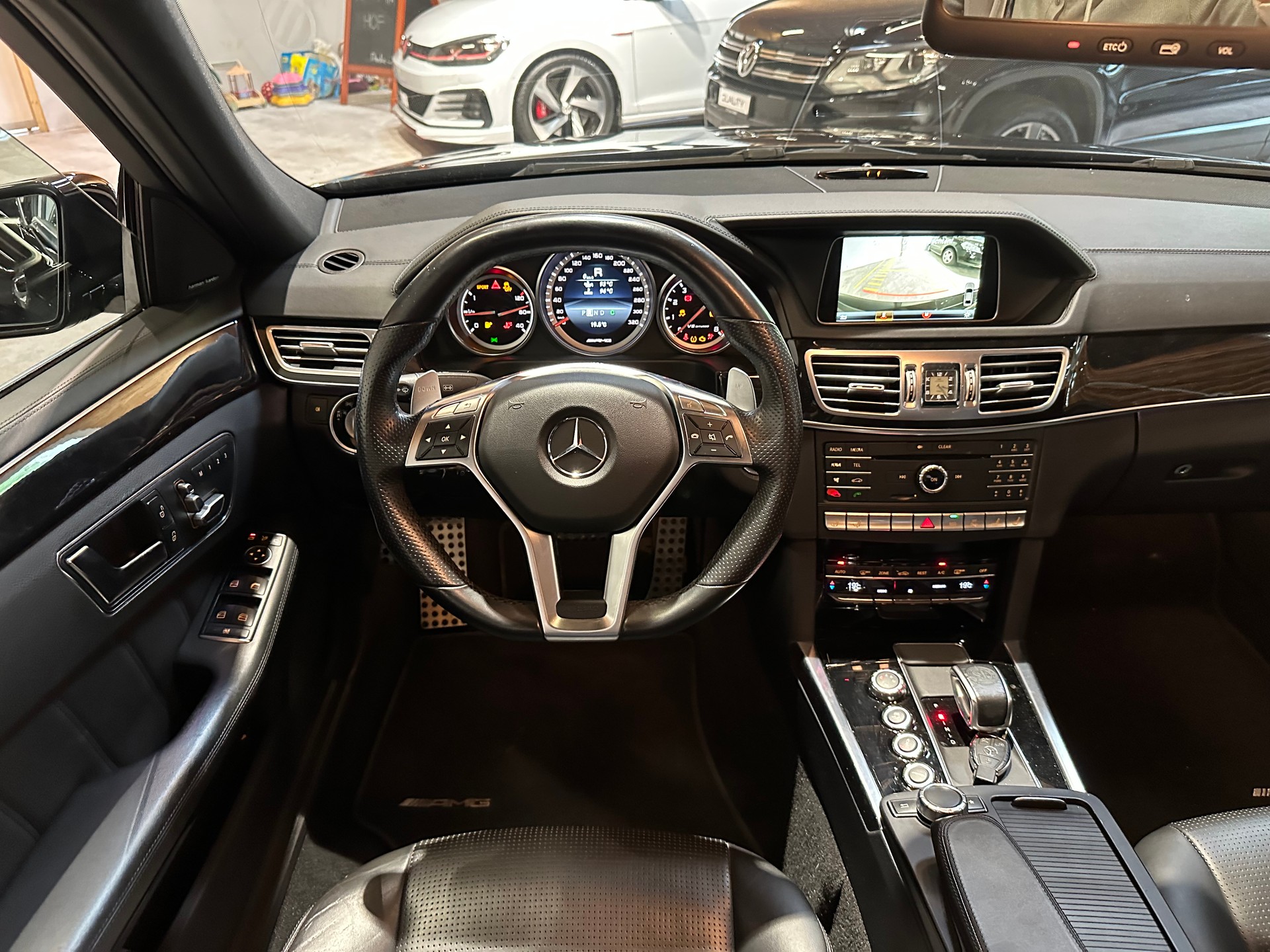 MERCEDES-BENZ E 63 AMG 4Matic Speedshift Facelift-Modell-image-14
