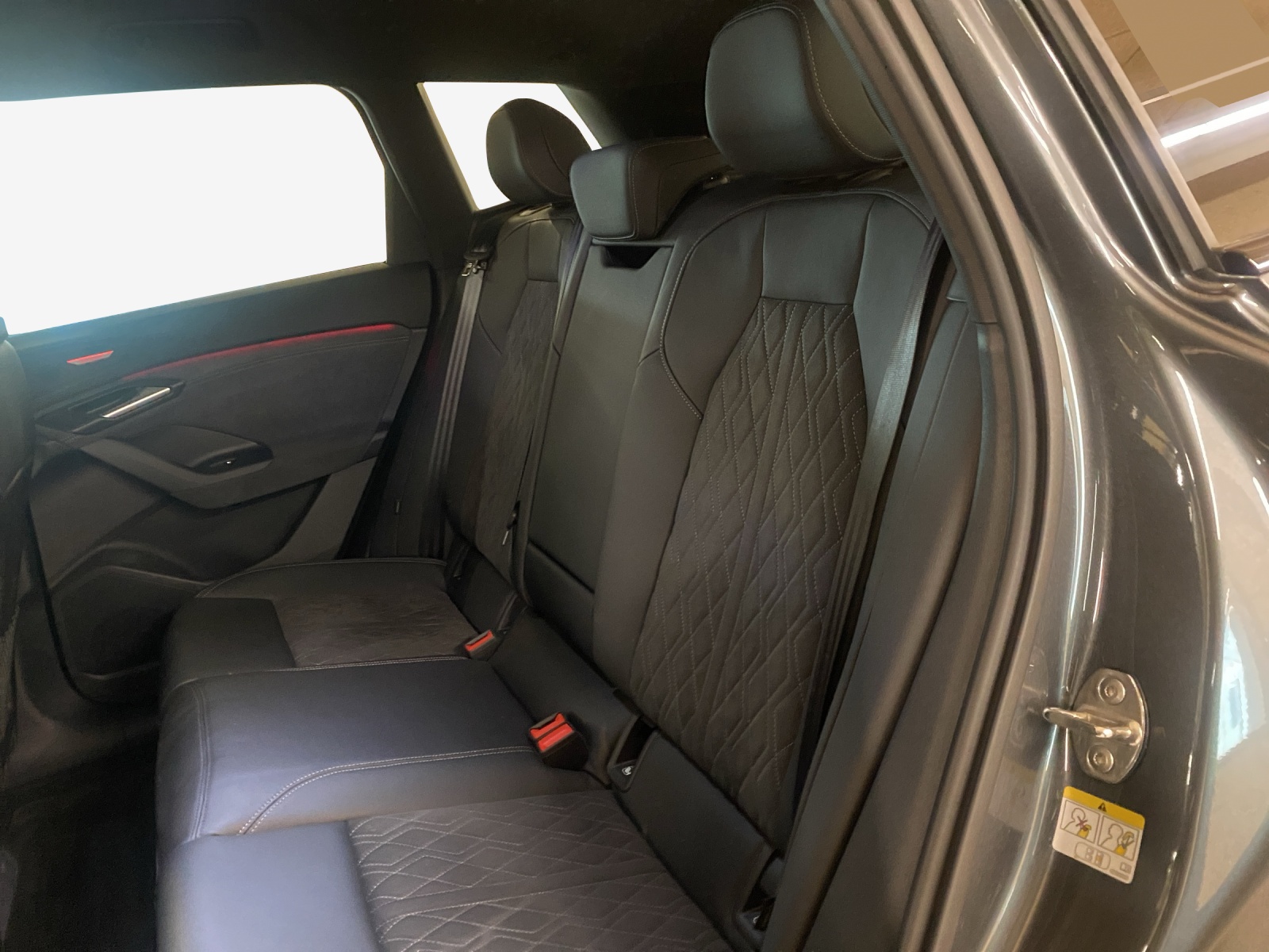 AUDI Q6 e-tron quattro-image-12